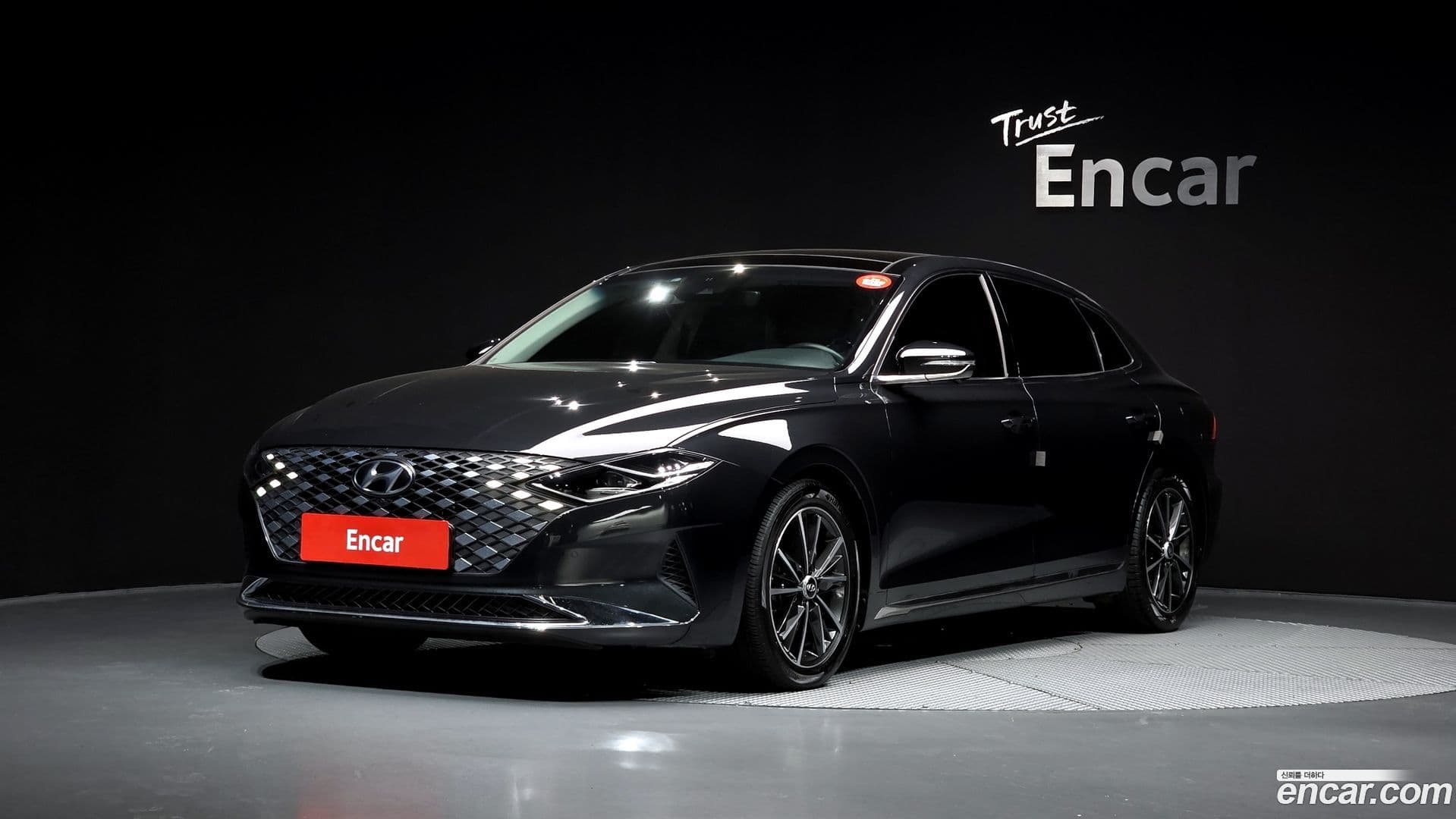 Main__Slider__Photo:Grandeur Hyundai 2021.11-0