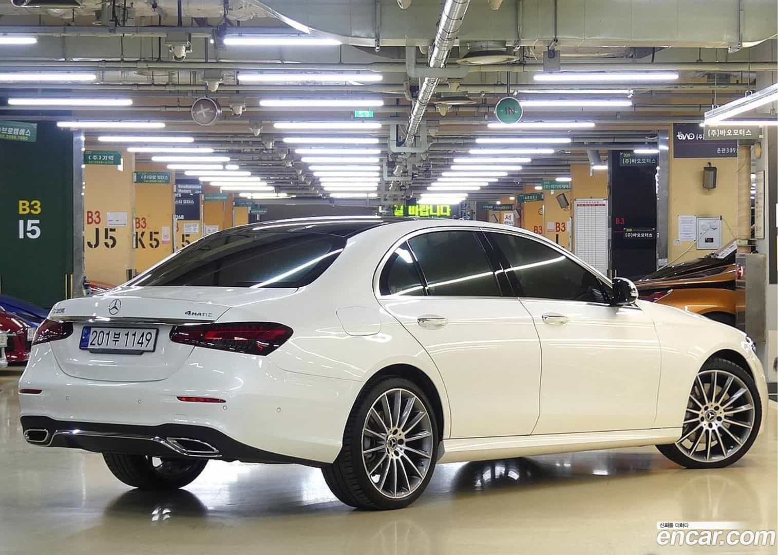 E-Class Mercedes-Benz 2022.9-OUTER-2