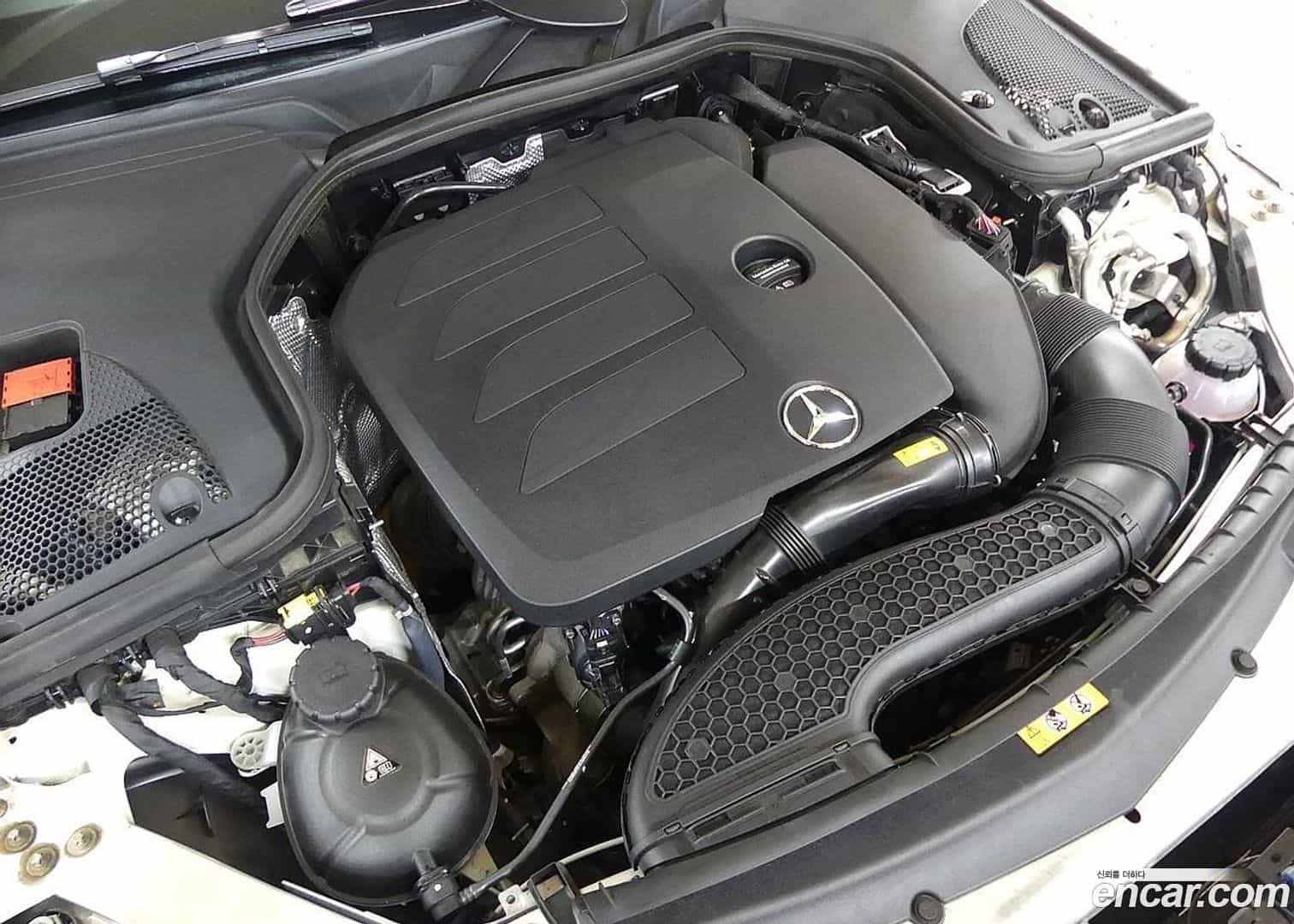 E-Class Mercedes-Benz 2022.9-INNER-6