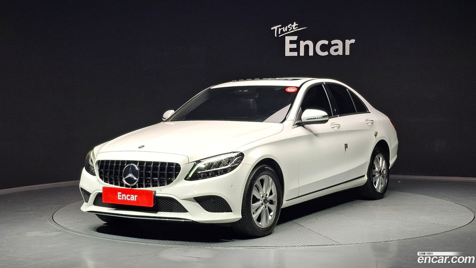 Main__Slider__Photo:C-Class Mercedes-Benz 2020.0-0