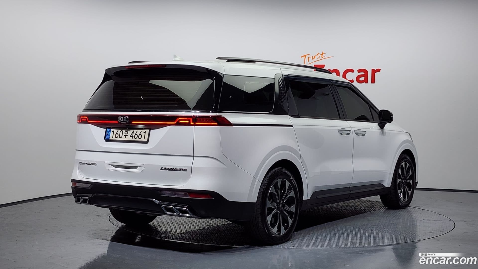 Main__Slider__Photo:Canival Kia 2021.1-0