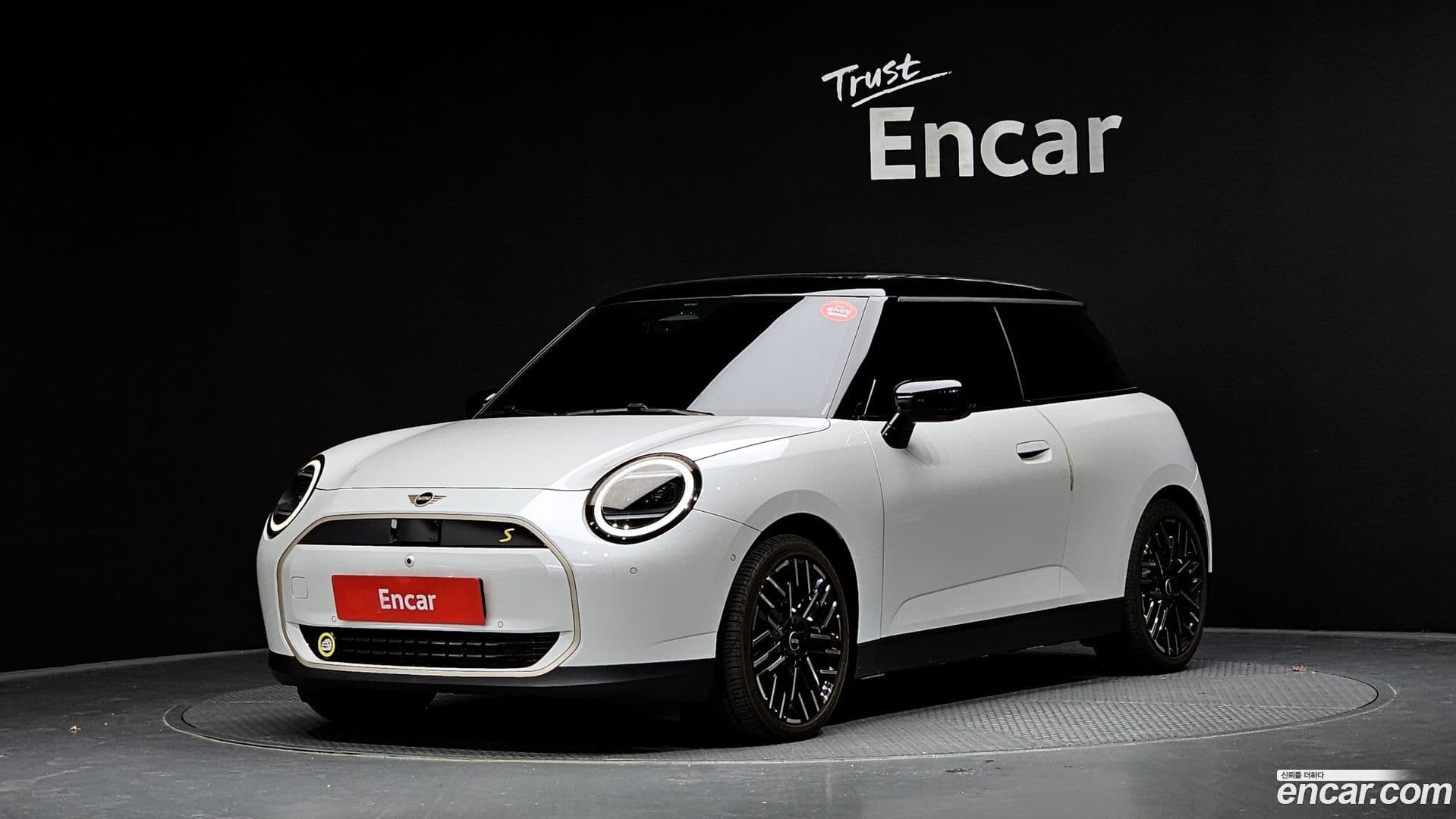 Main__Slider__Photo:Cooper Mini 2024.11-0