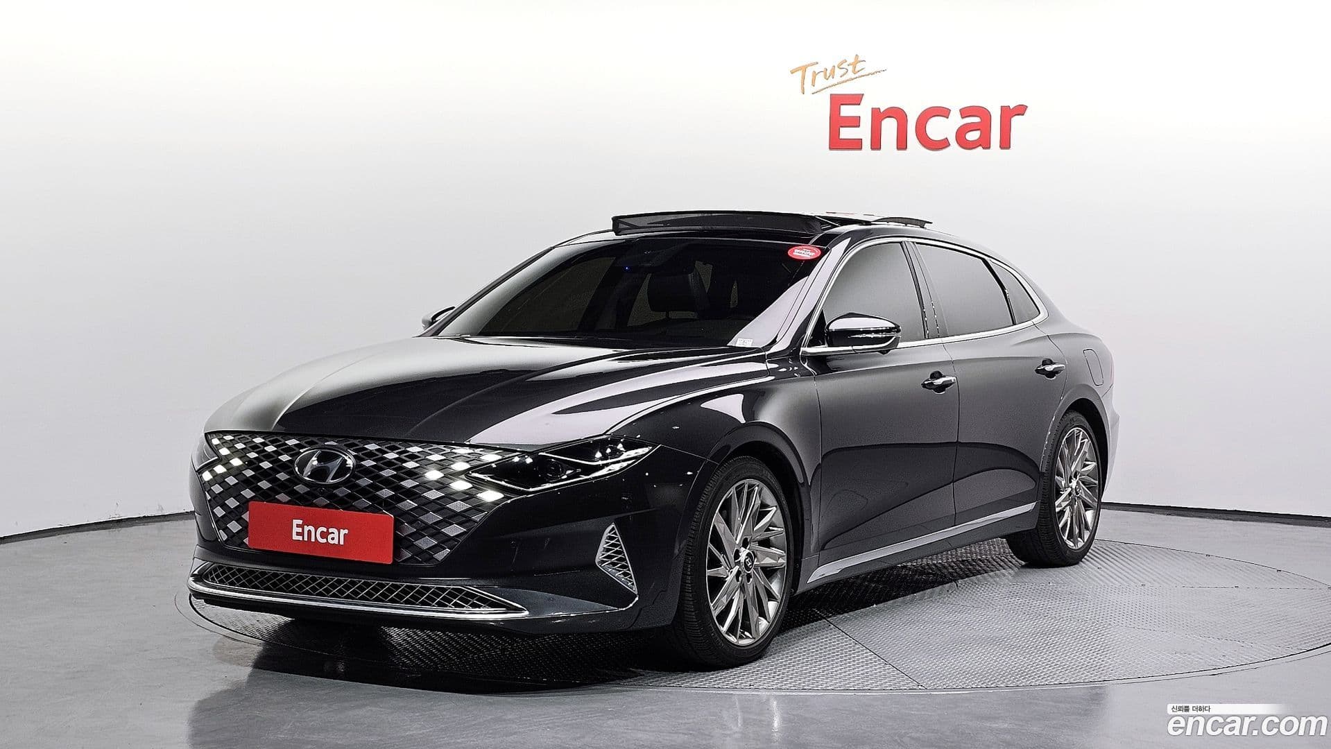 Main__Slider__Photo:Grandeur Hyundai 2020.4-0