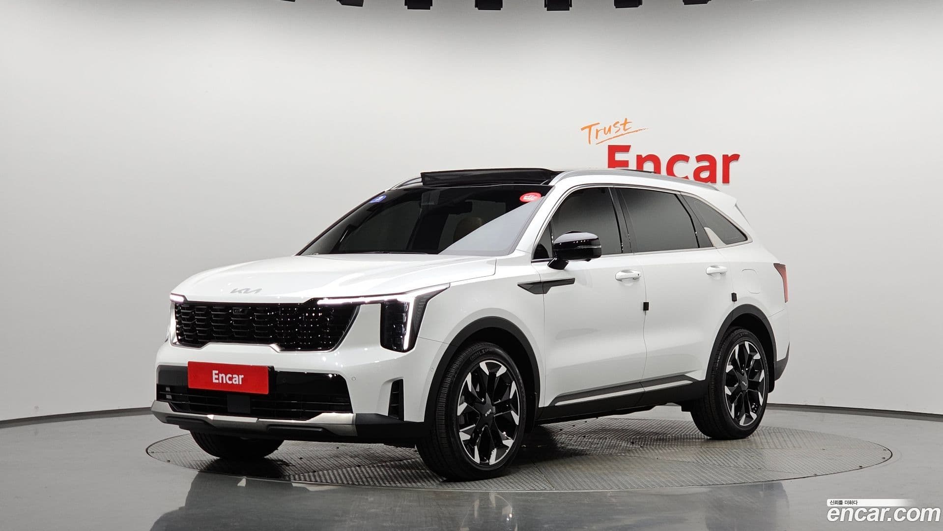 Main__Slider__Photo:Sorento Kia 2023.9-0