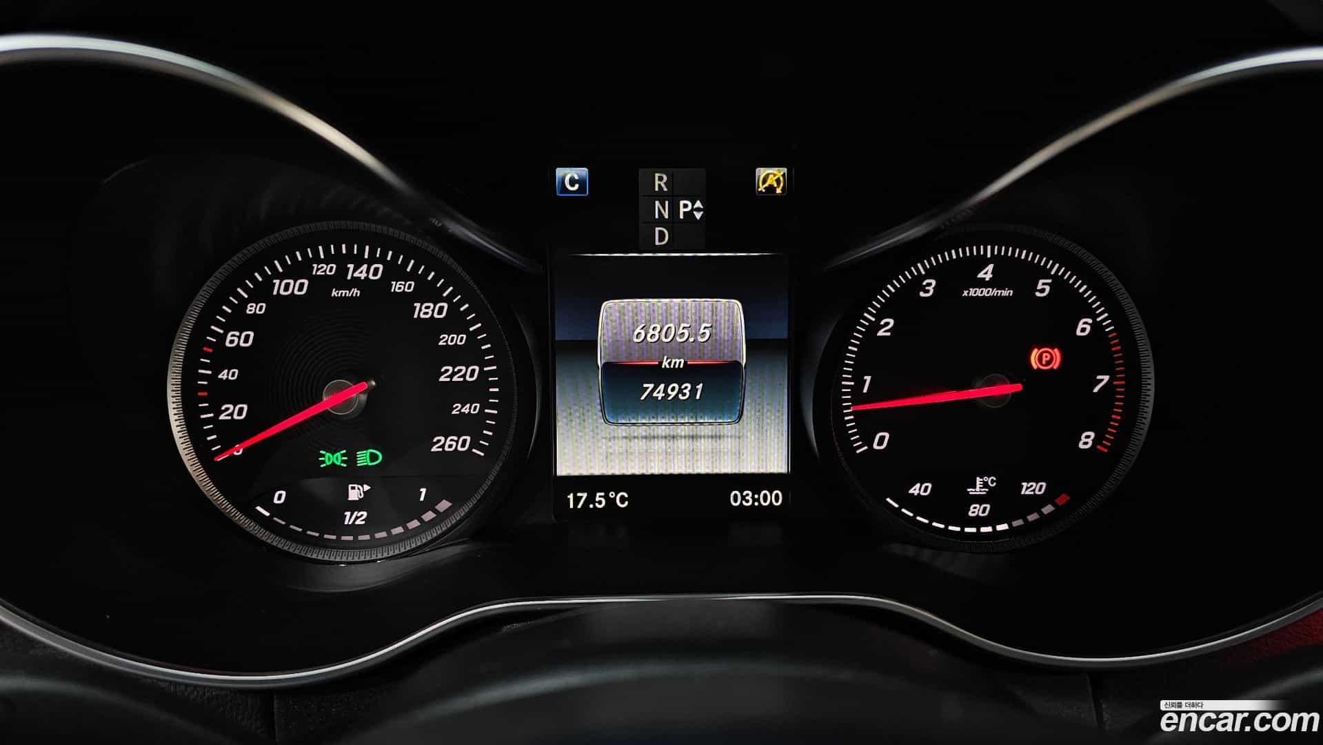 C-Class Mercedes-Benz 2016.10-INNER-8