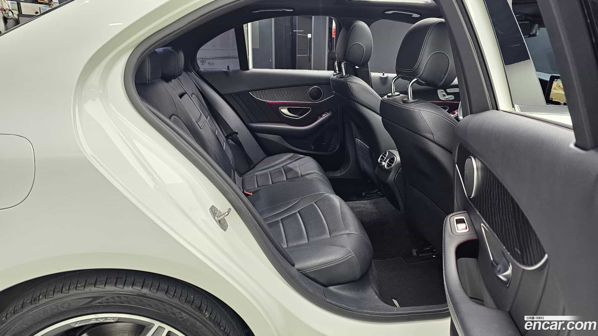 C-Class Mercedes-Benz 2016.10-OPTION-16