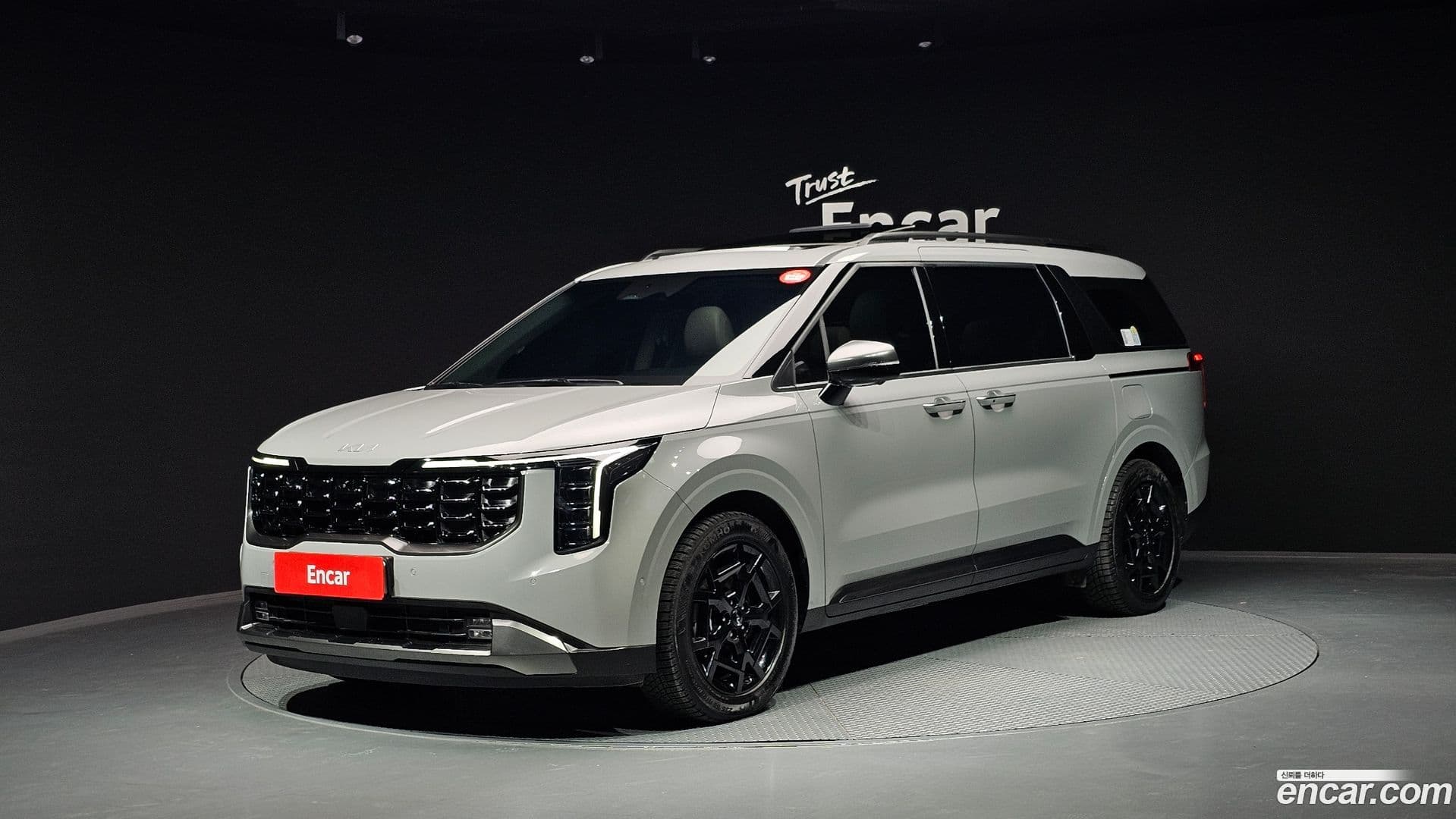 Main__Slider__Photo:Canival Kia 2024.5-0