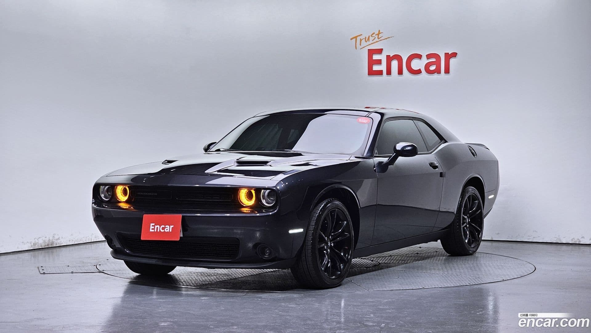Main__Slider__Photo:Challenger Dodge 2018.11-0