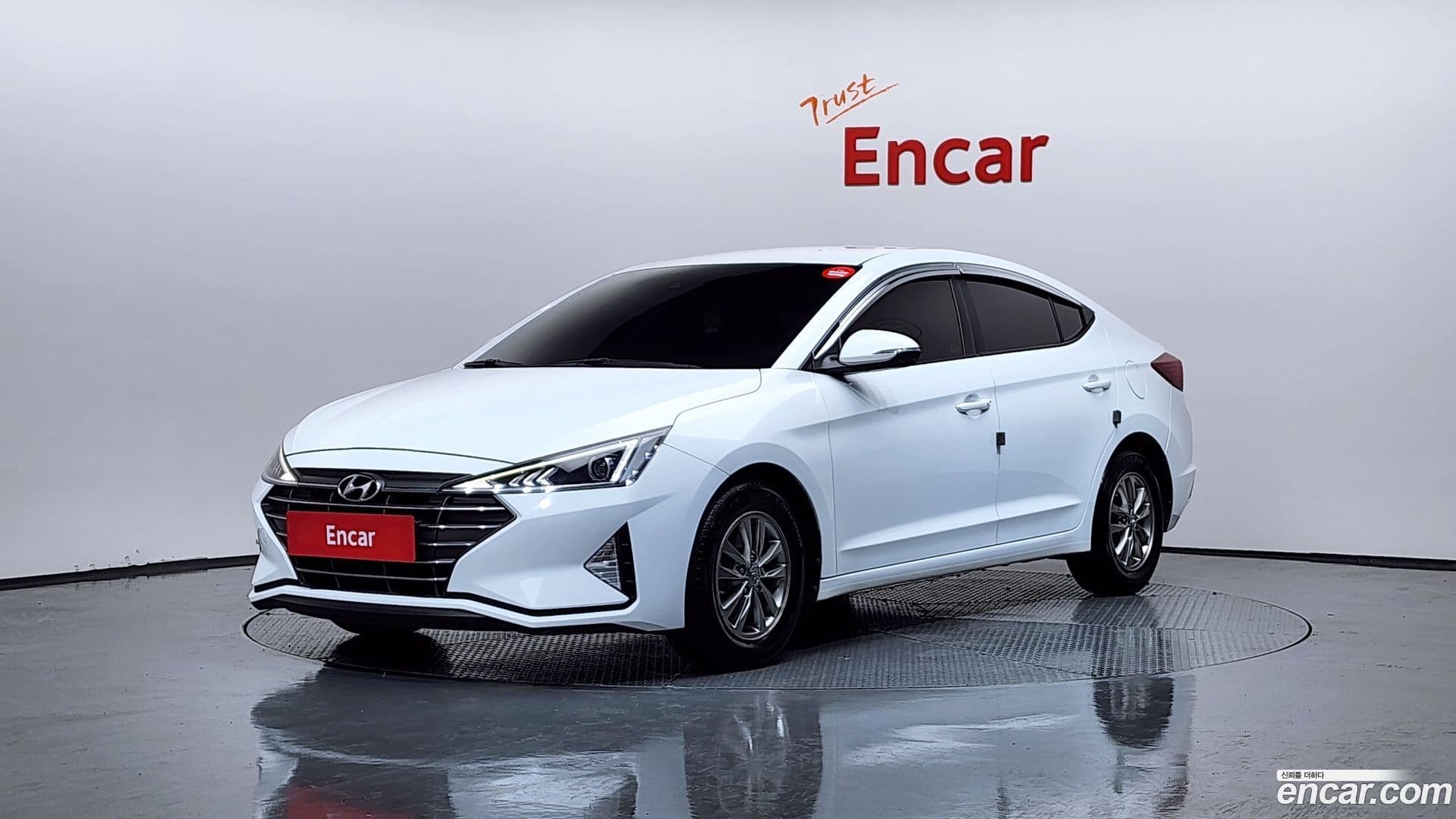 Main__Slider__Photo:AVANTE Hyundai 2019.9-0
