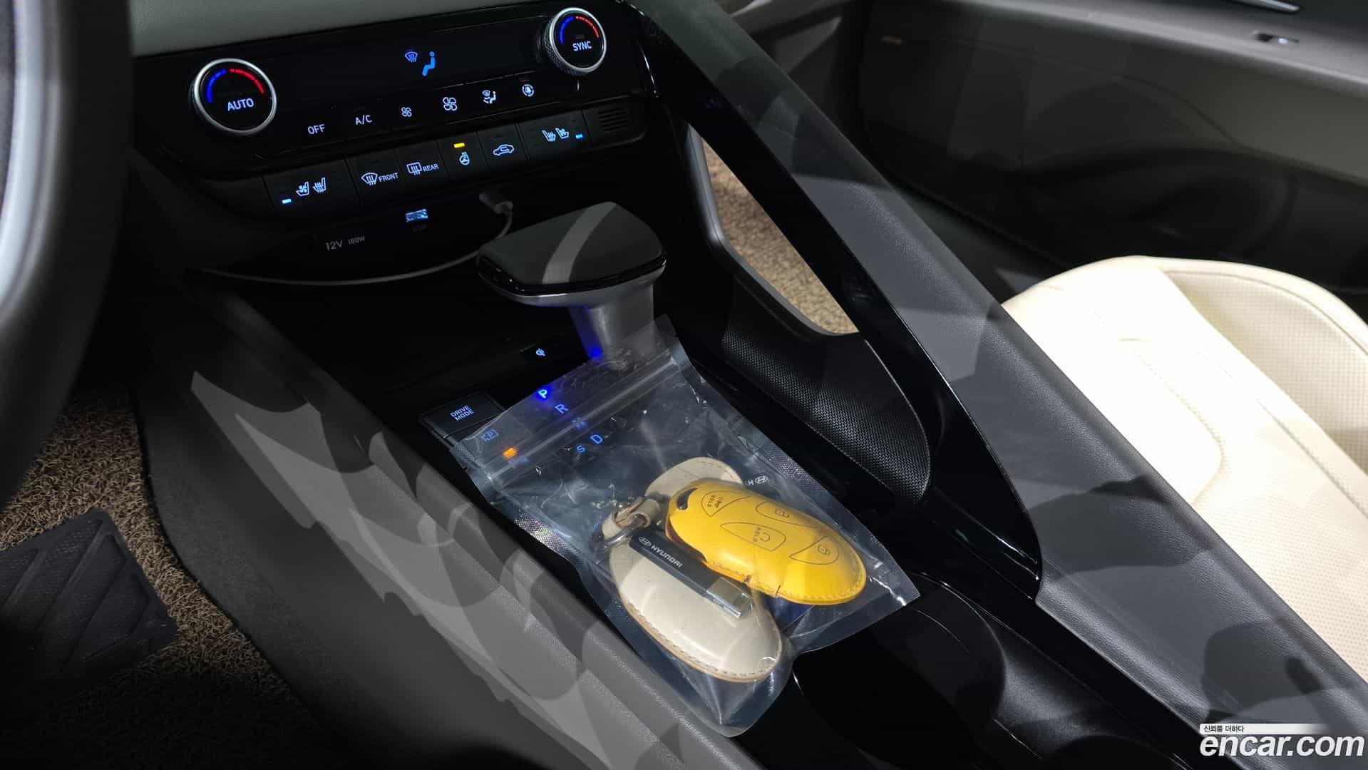 AVANTE Hyundai 2023.10-INNER-009