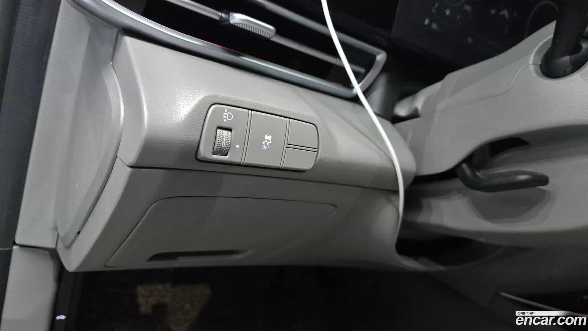AVANTE Hyundai 2023.10-OPTION-018