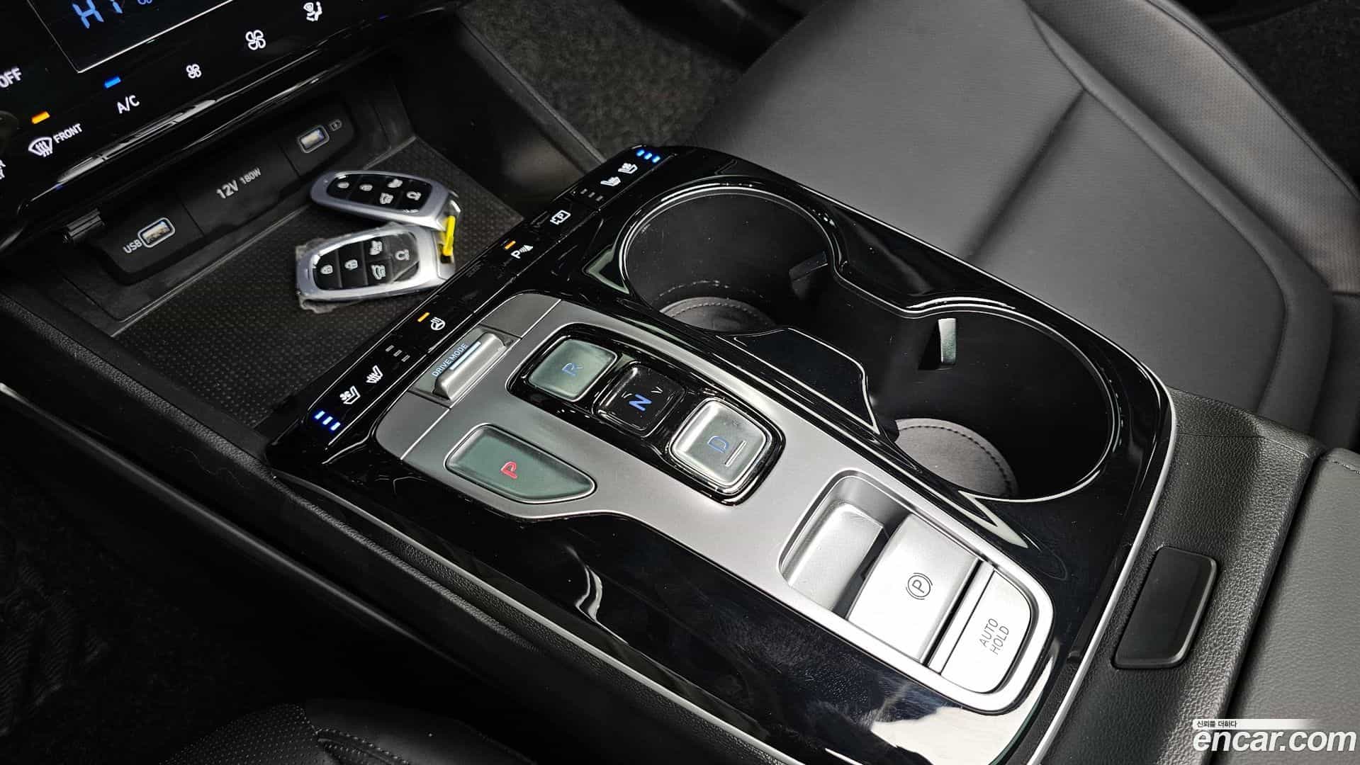 Tucson Hyundai 2022.1-INNER-009