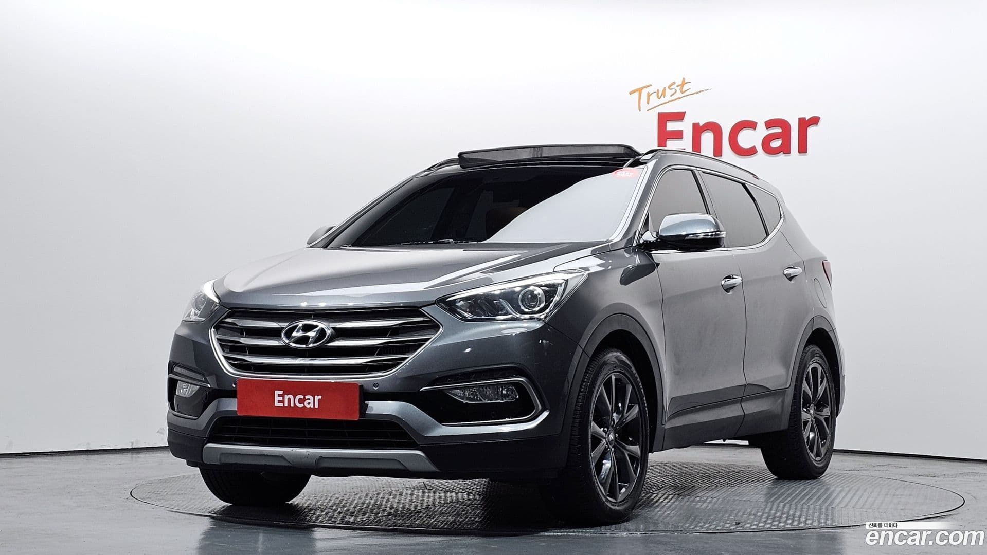 Main__Slider__Photo:Santafe Hyundai 2015.6-0