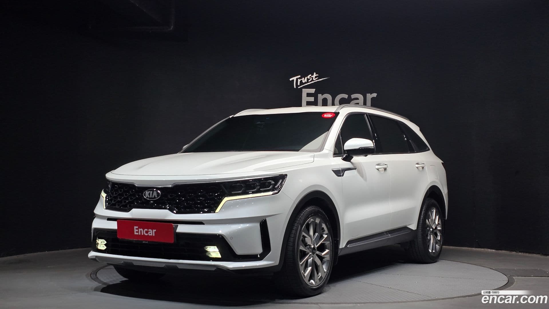 Main__Slider__Photo:Sorento Kia 2020.6-0