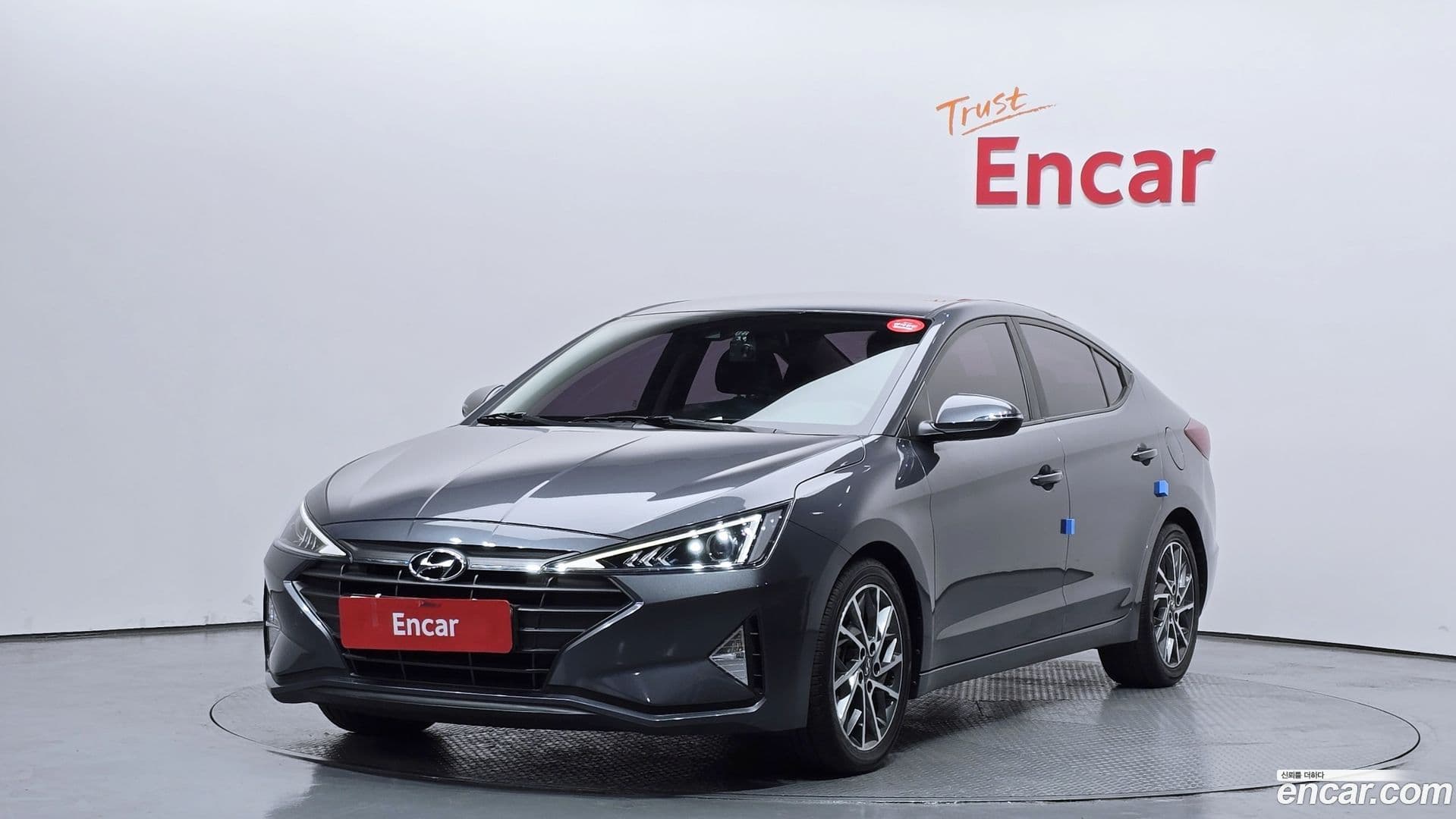 Main__Slider__Photo:AVANTE Hyundai 2018.8-0