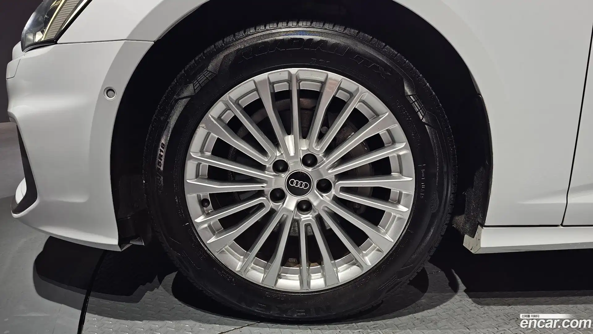 A6 Audi 2021.0-OUTER-005