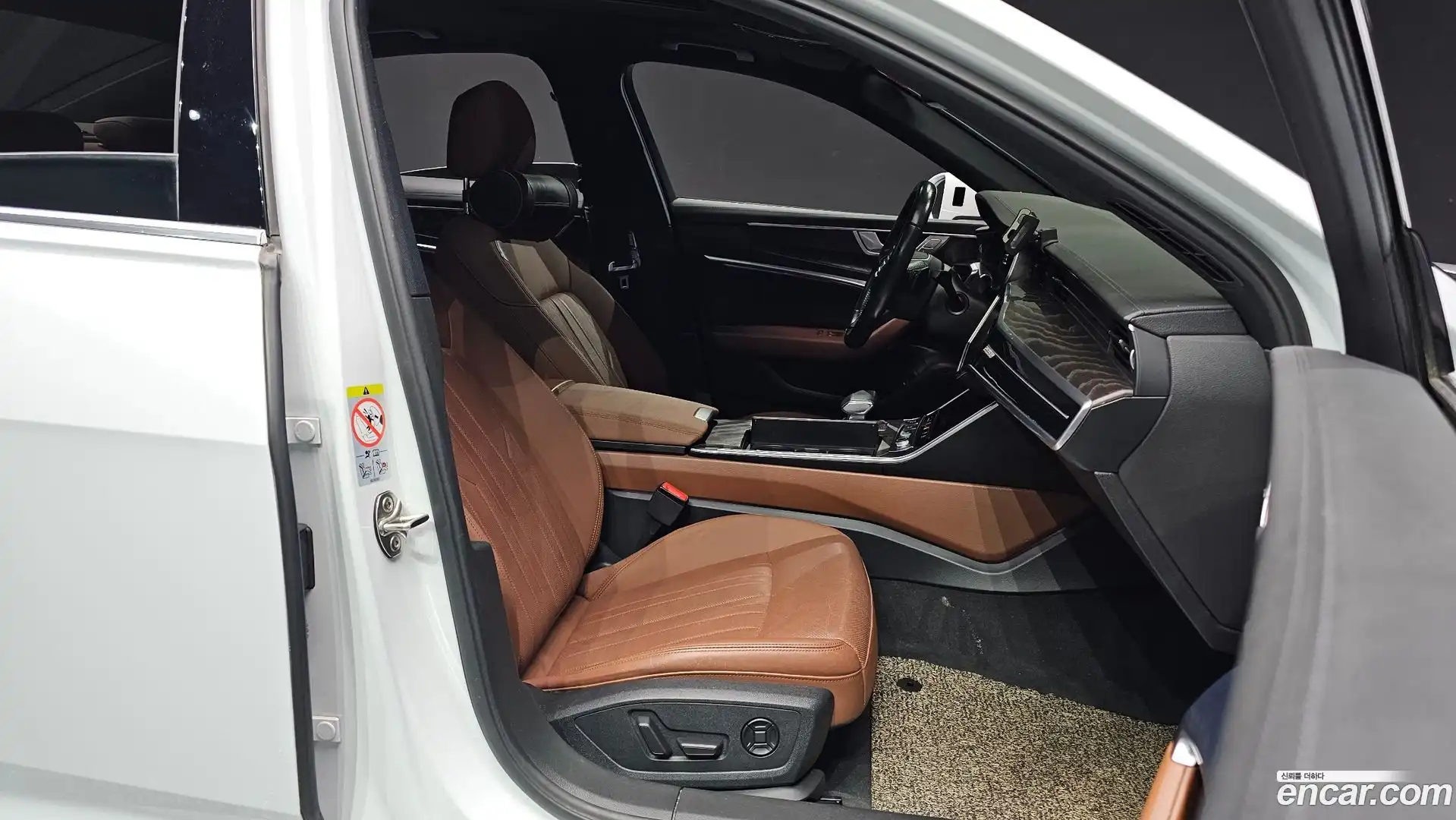 A6 Audi 2021.0-INNER-010