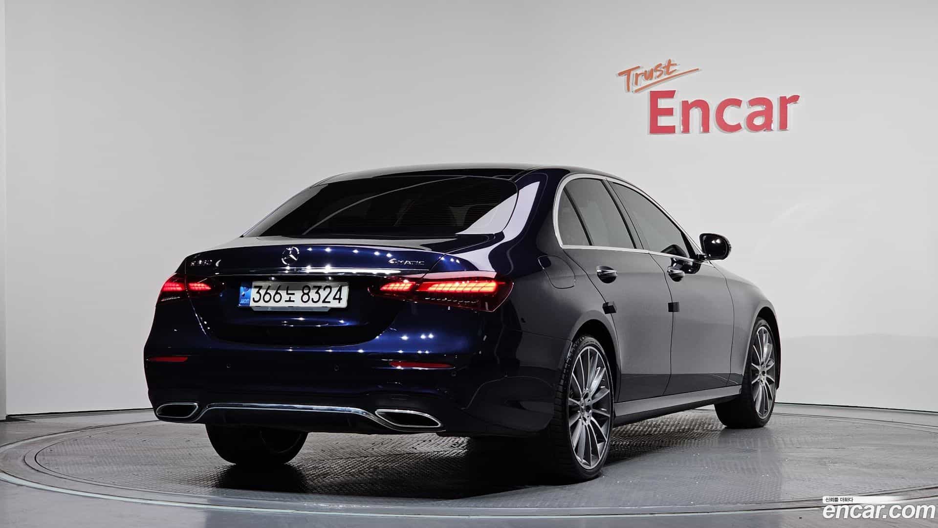 E-Class Mercedes-Benz 2022.1-OUTER-002