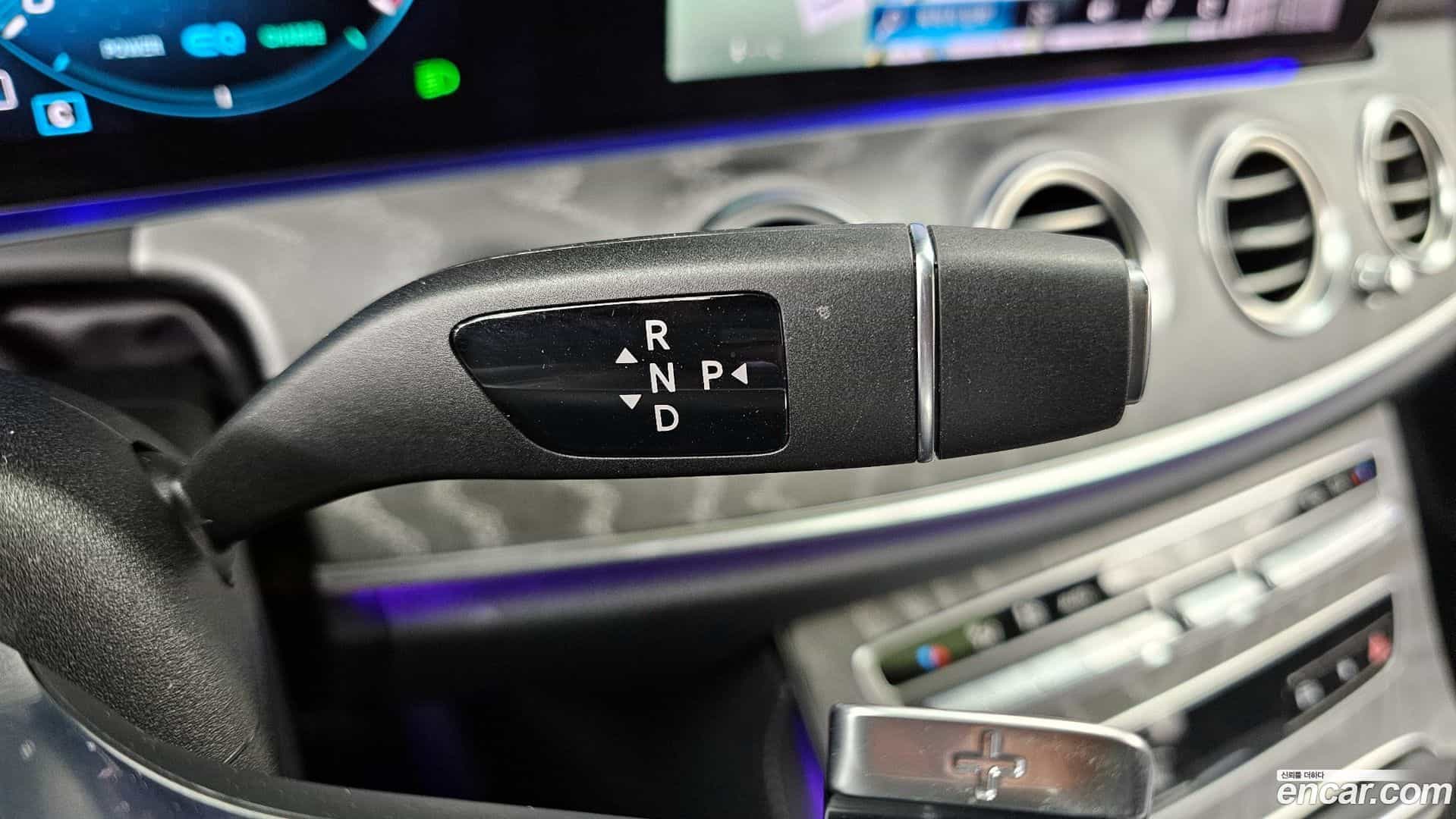 E-Class Mercedes-Benz 2022.1-INNER-009