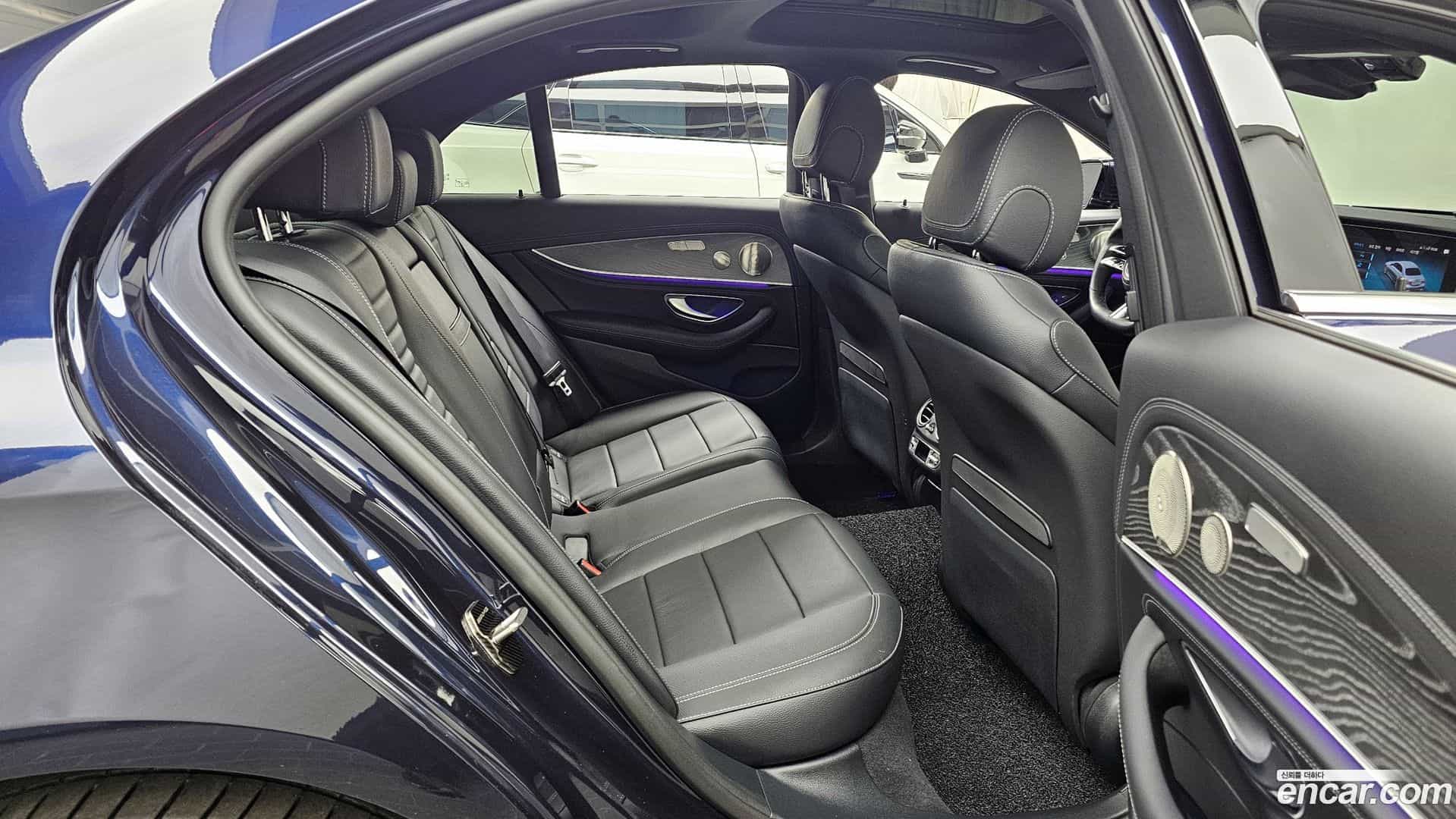 E-Class Mercedes-Benz 2022.1-OPTION-016