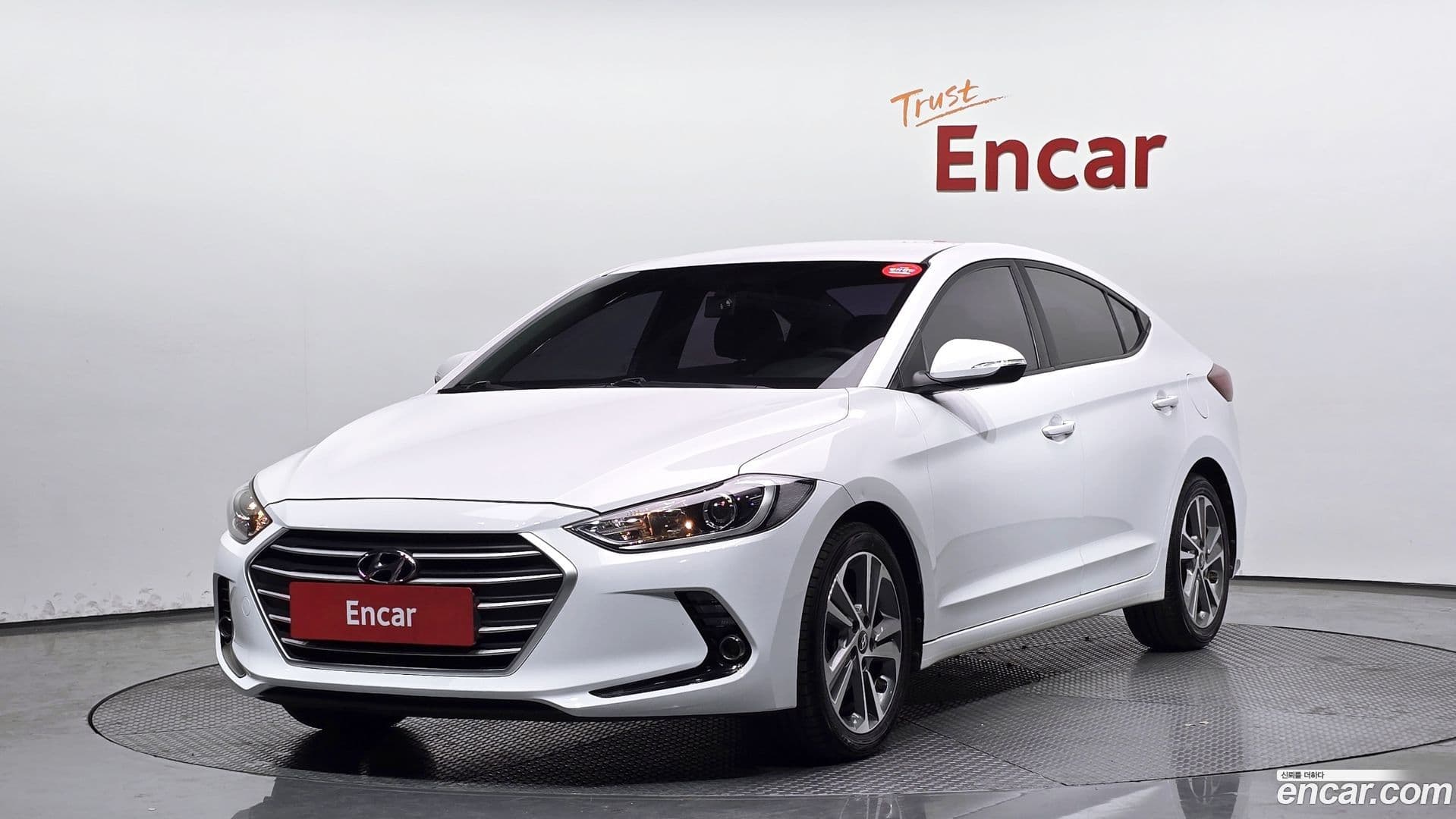 Main__Slider__Photo:AVANTE Hyundai 2017.9-0