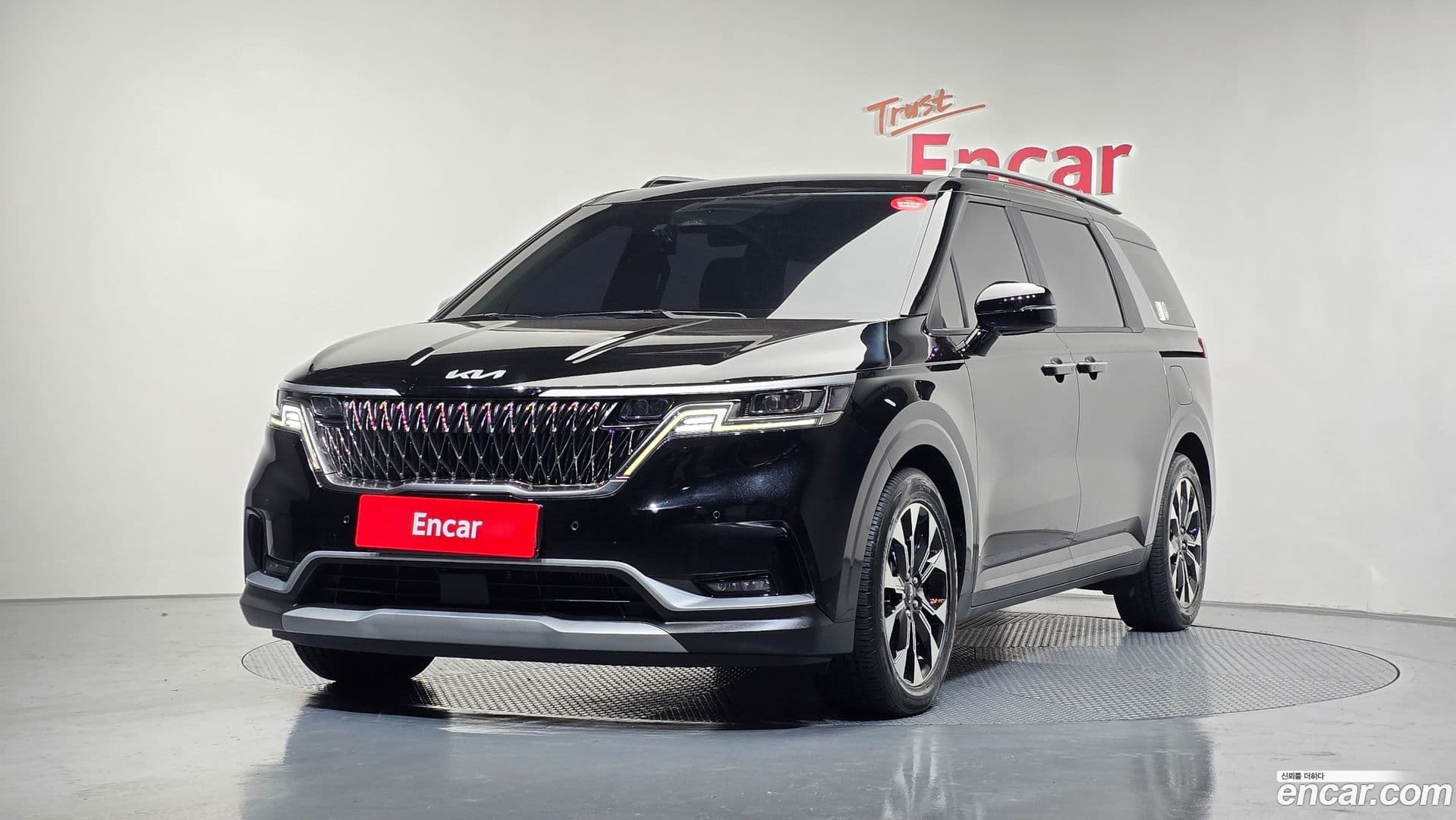 Main__Slider__Photo:Canival Kia 2021.11-0