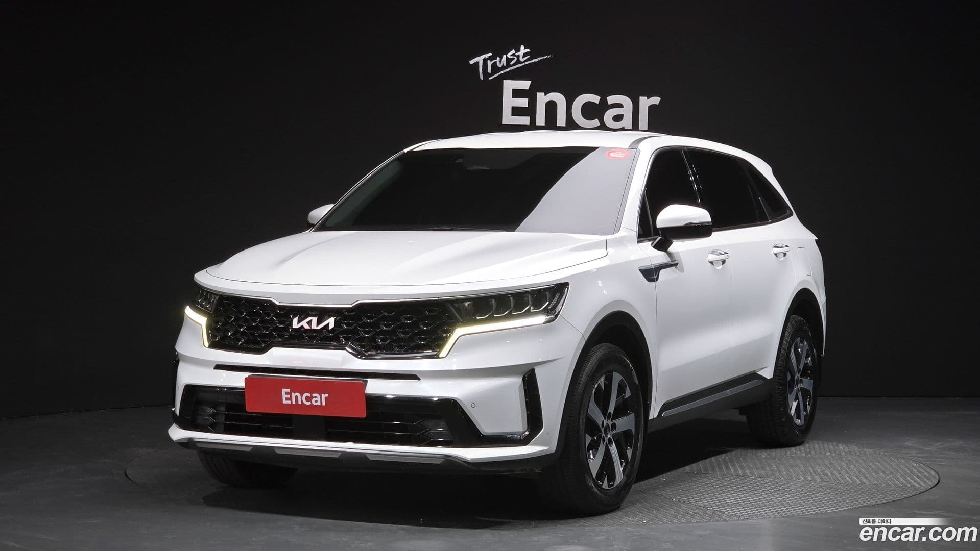 Main__Slider__Photo:Sorento Kia 2022.5-0