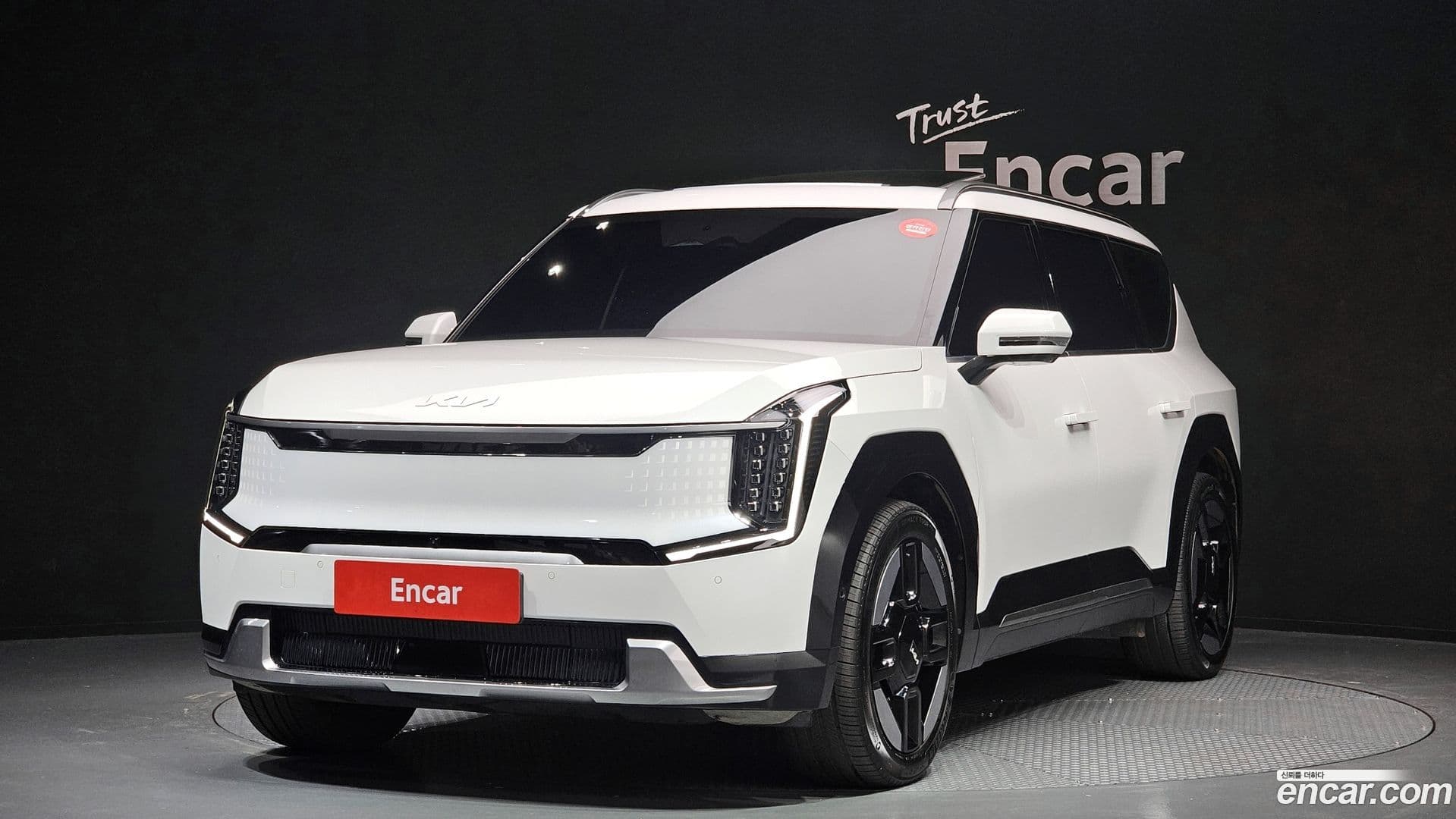 Main__Slider__Photo:EV9 Kia 2023.9-0