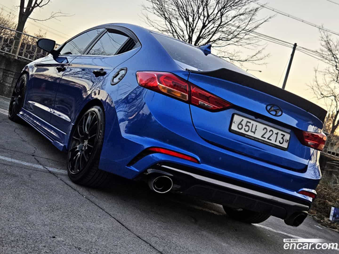AVANTE Hyundai 2017.8-OPTION-016