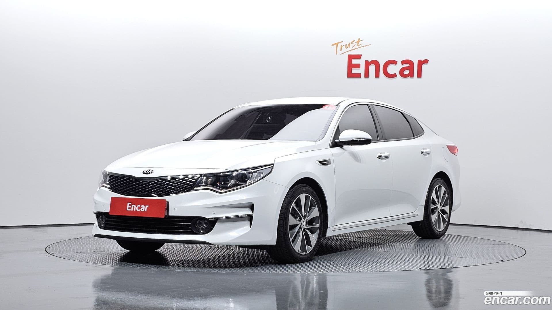 Main__Slider__Photo:K5 Kia 2016.10-0