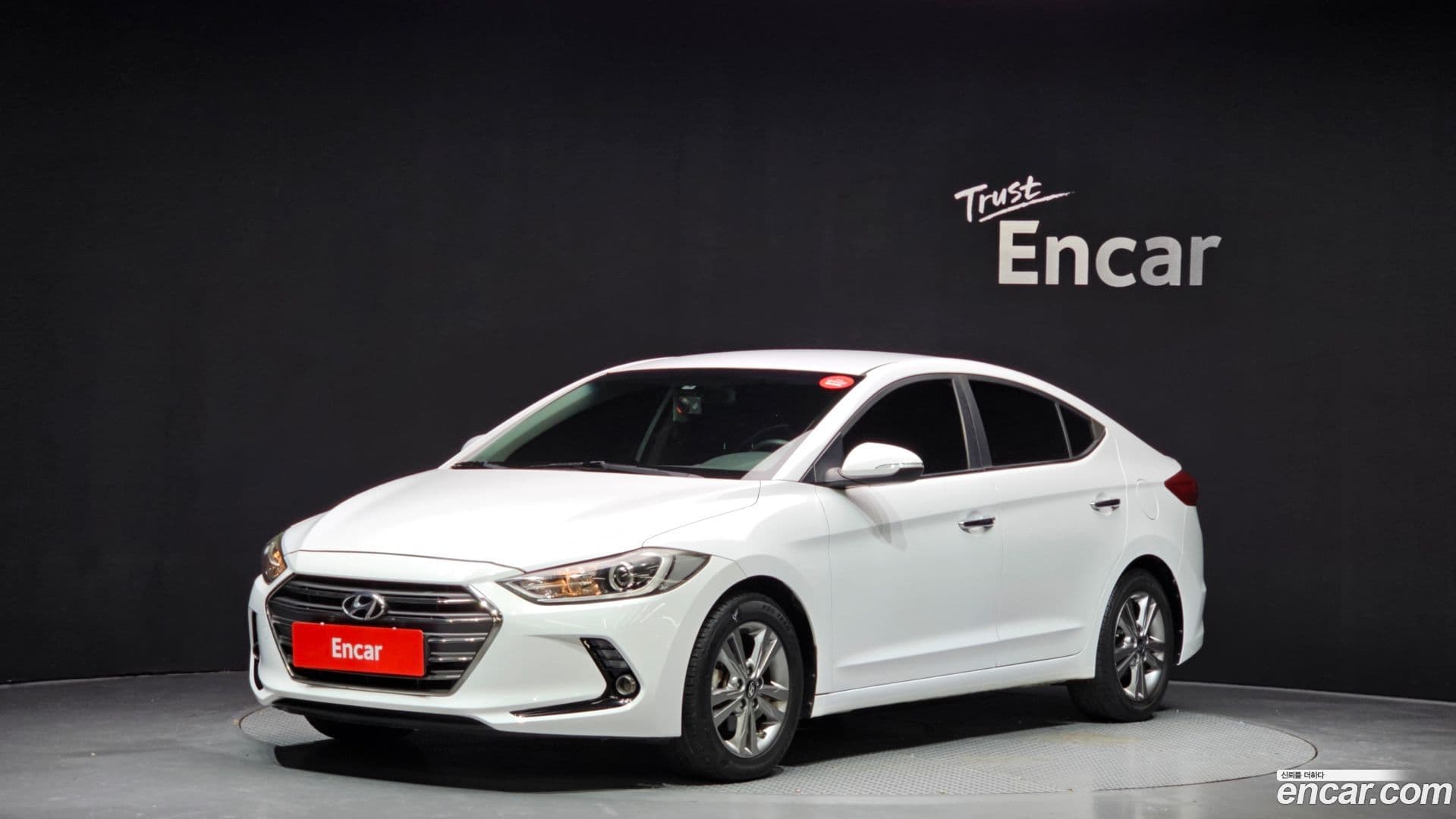 Main__Slider__Photo:AVANTE Hyundai 2016.9-0
