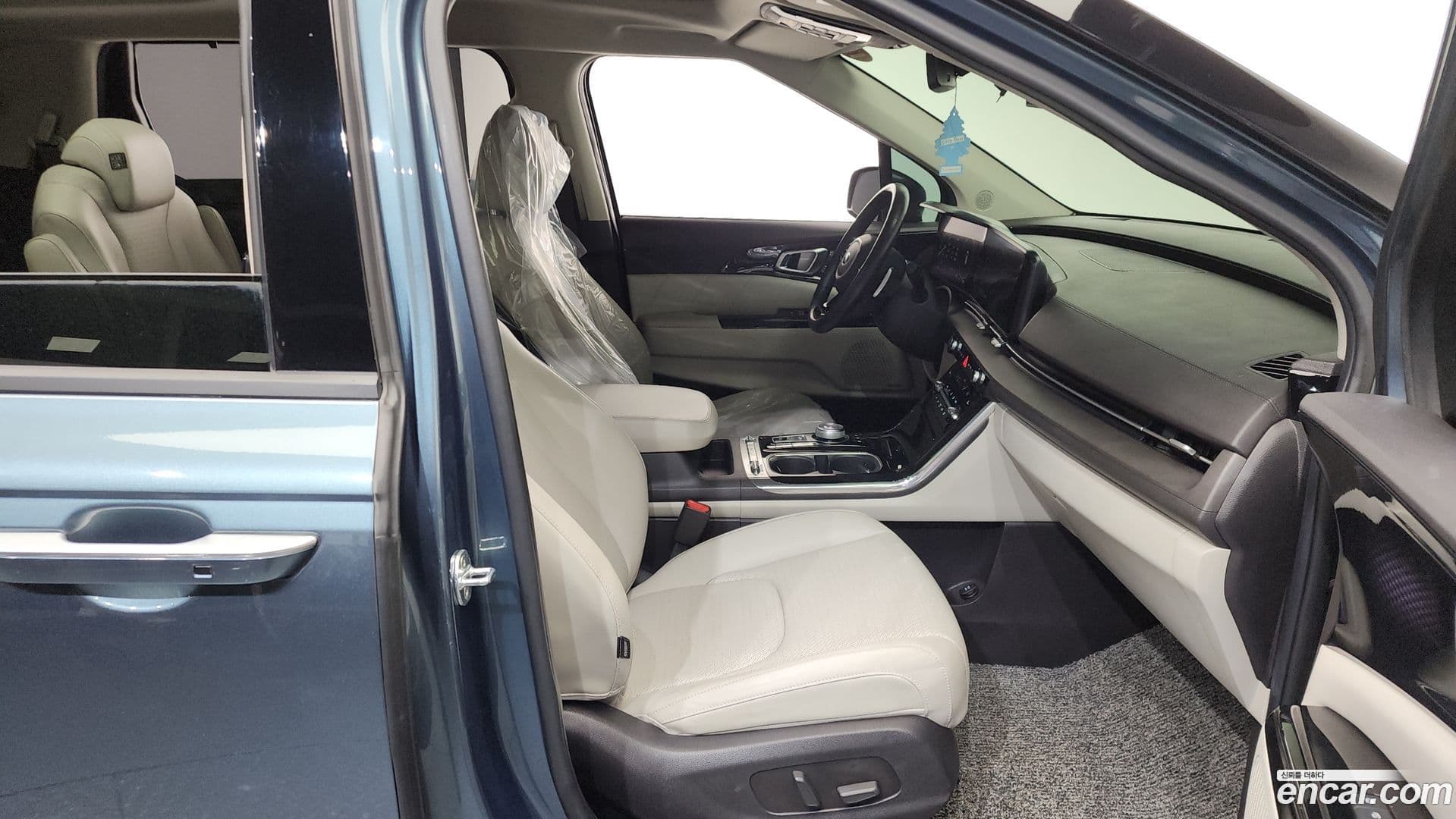 Main__Slider__Photo:Canival Kia 2021.6-10