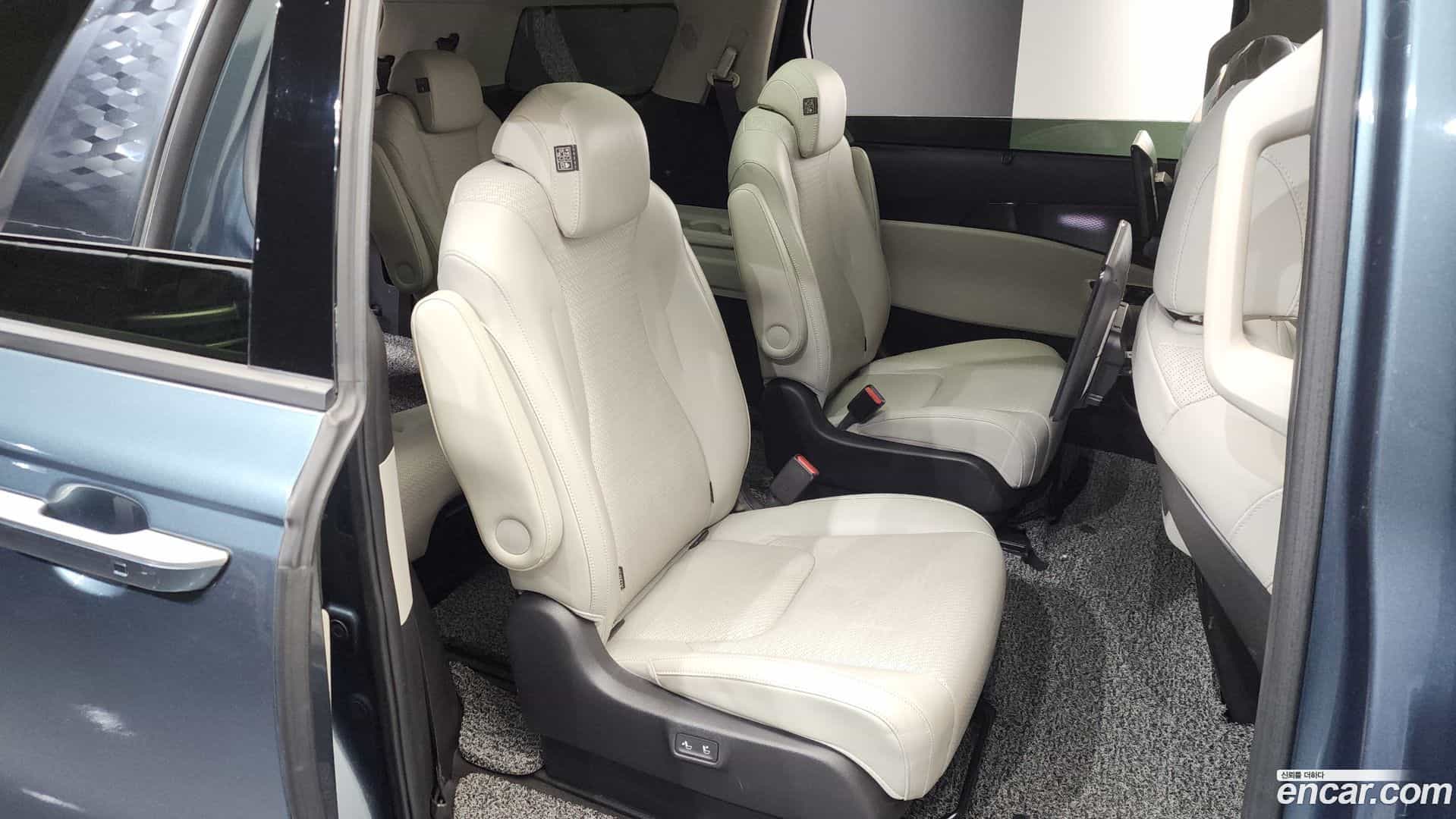 Canival Kia 2021.6-OPTION-016