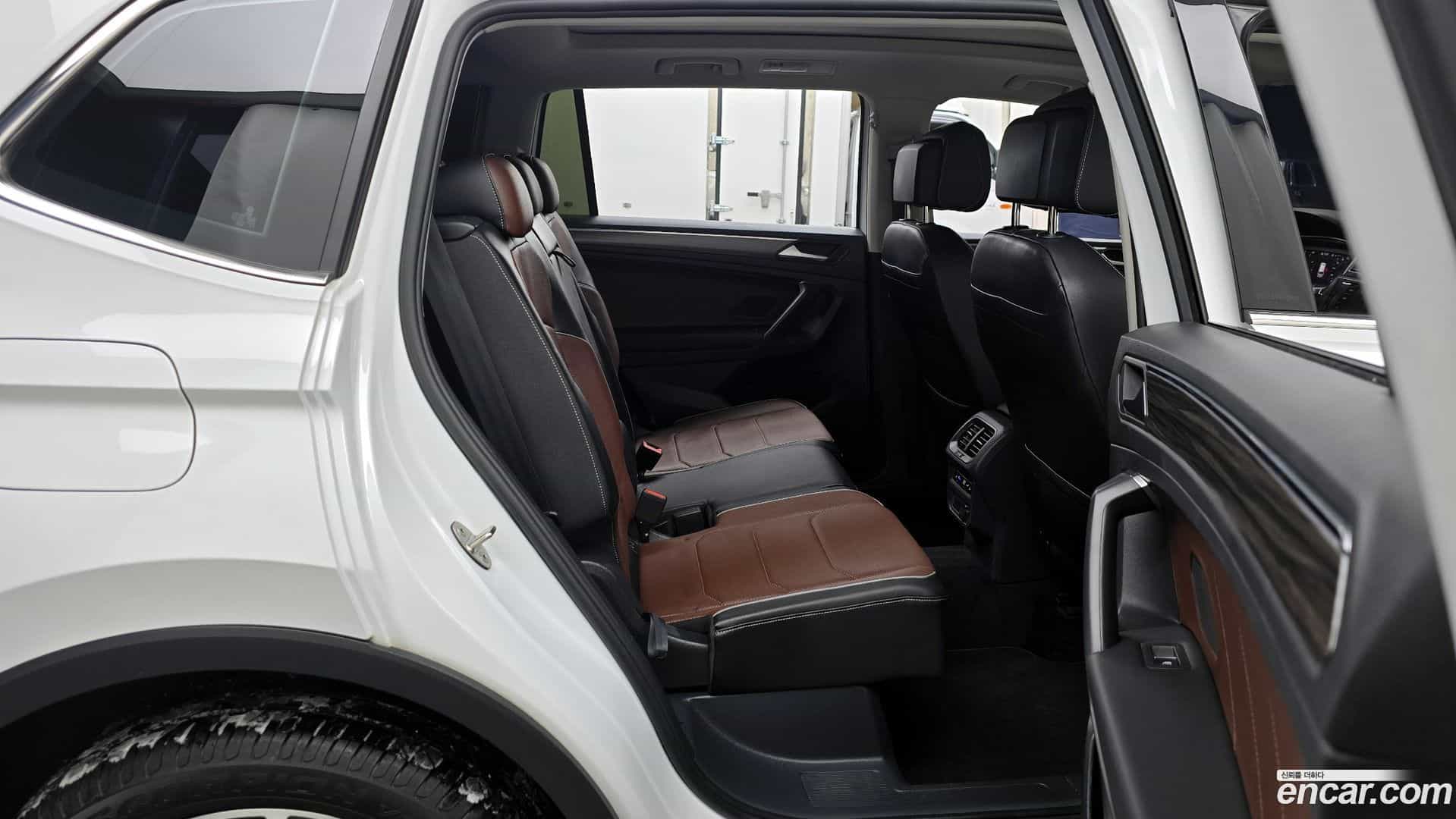 Tiguan Volkswagen 2022.11-OPTION-016