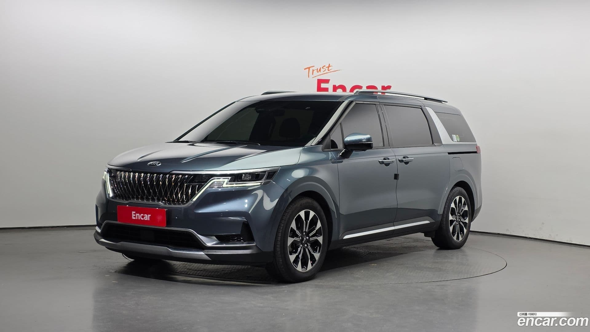 Main__Slider__Photo:Canival Kia 2020.10-0