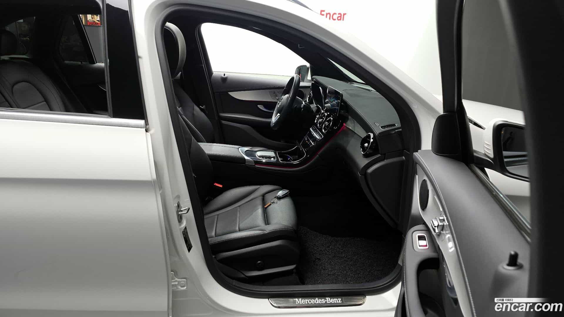GLC-Class Mercedes-Benz 2022.7-OPTION-015