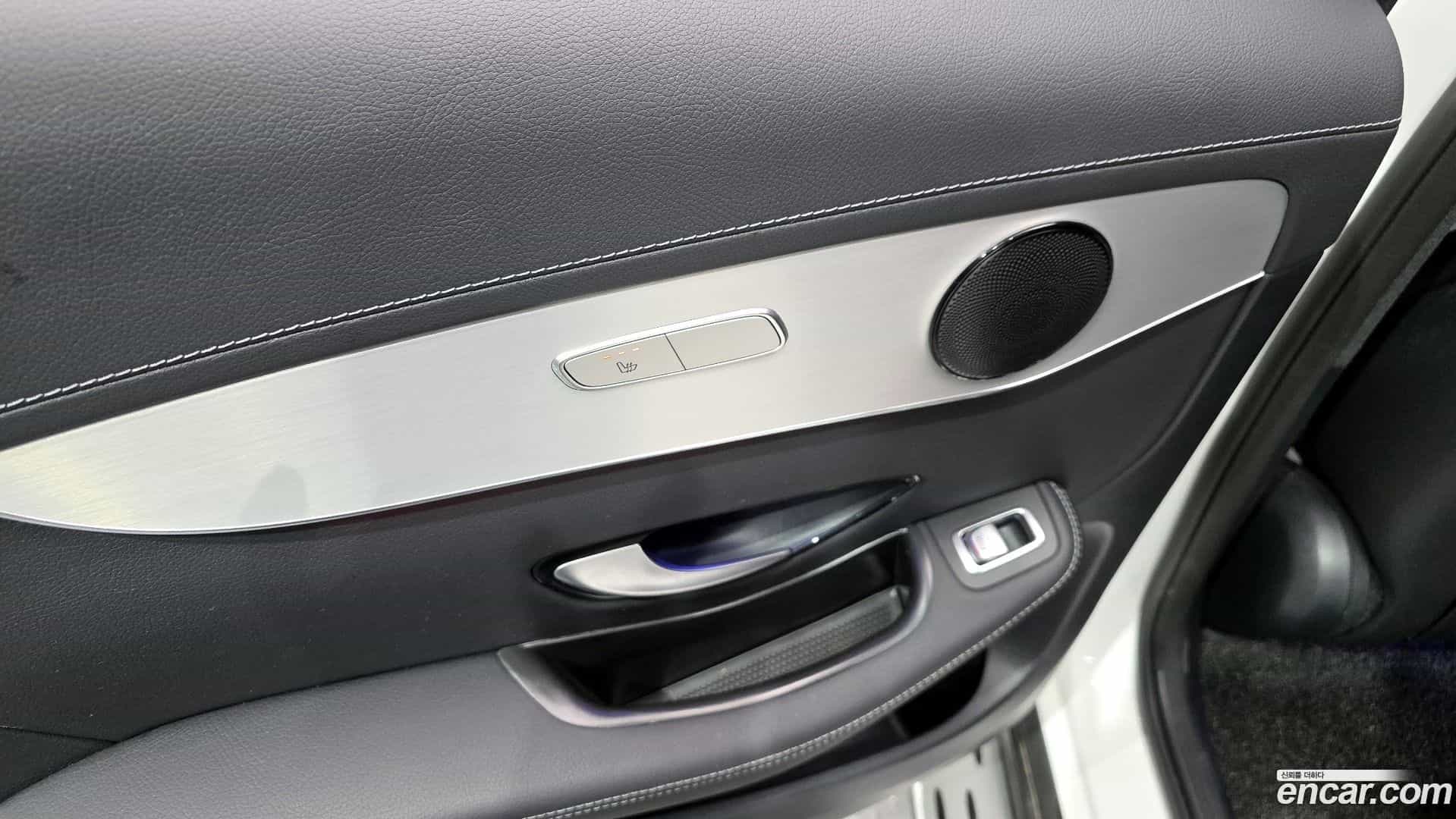 GLC-Class Mercedes-Benz 2022.7-OPTION-022