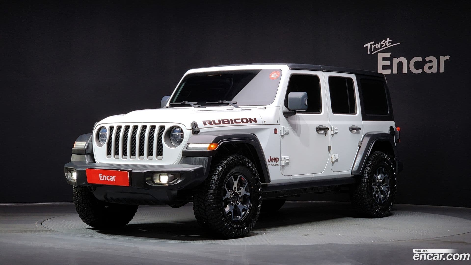 Main__Slider__Photo:Wrangler Jeep 2018.8-0