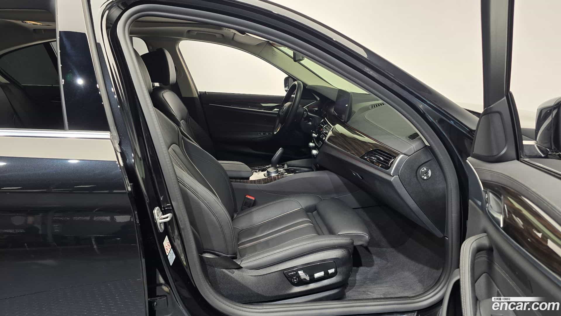 5-Series BMW 2021.9-INNER-010