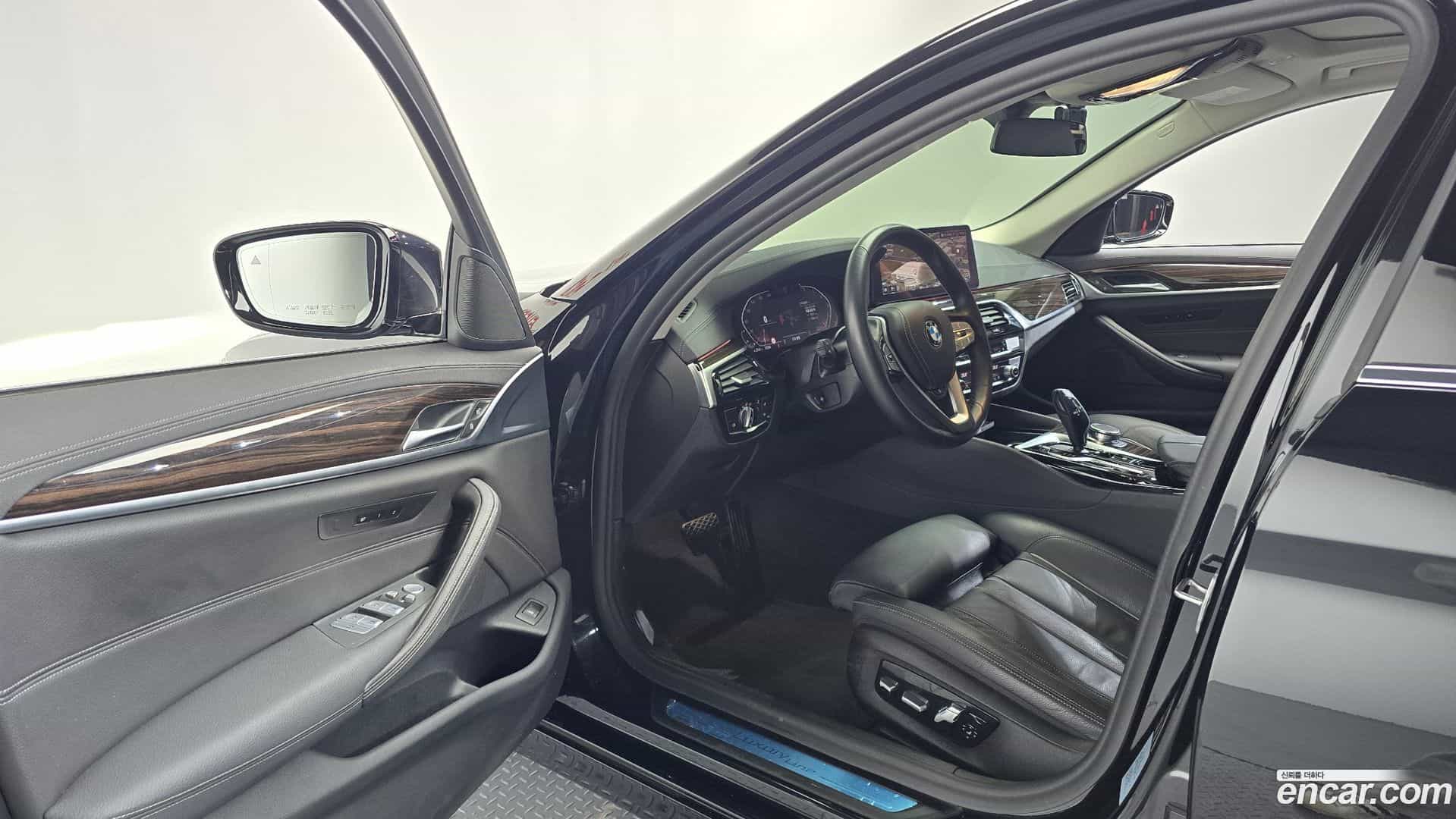 5-Series BMW 2021.9-OPTION-015