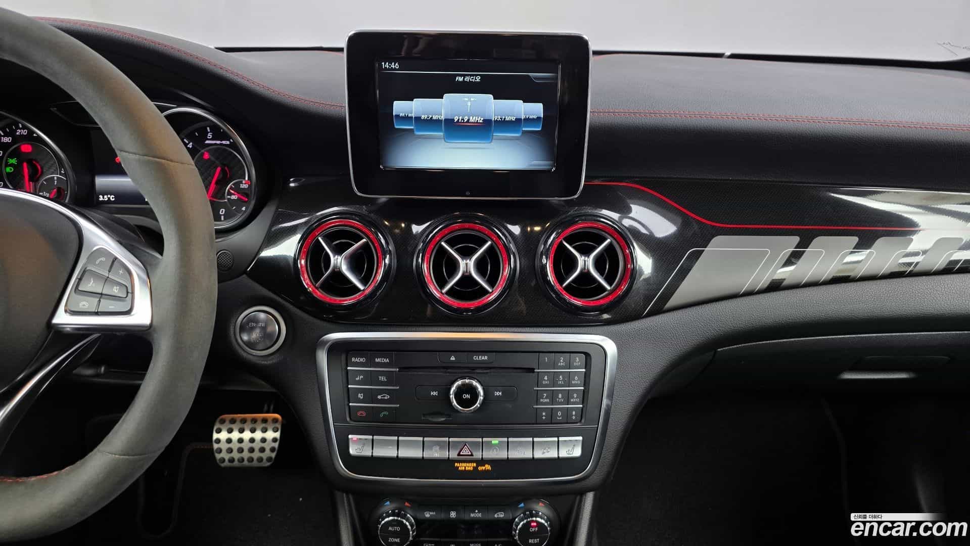 GLA-Class Mercedes-Benz 2019.11-OPTION-018