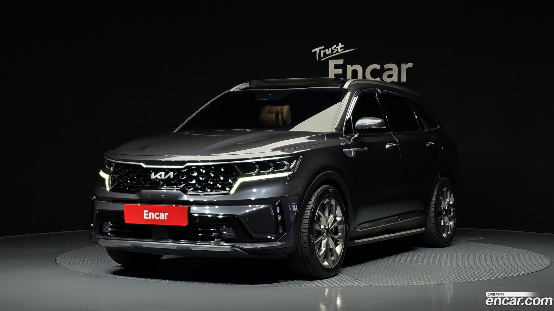 Main__Slider__Photo:Sorento Kia 2020.6-0