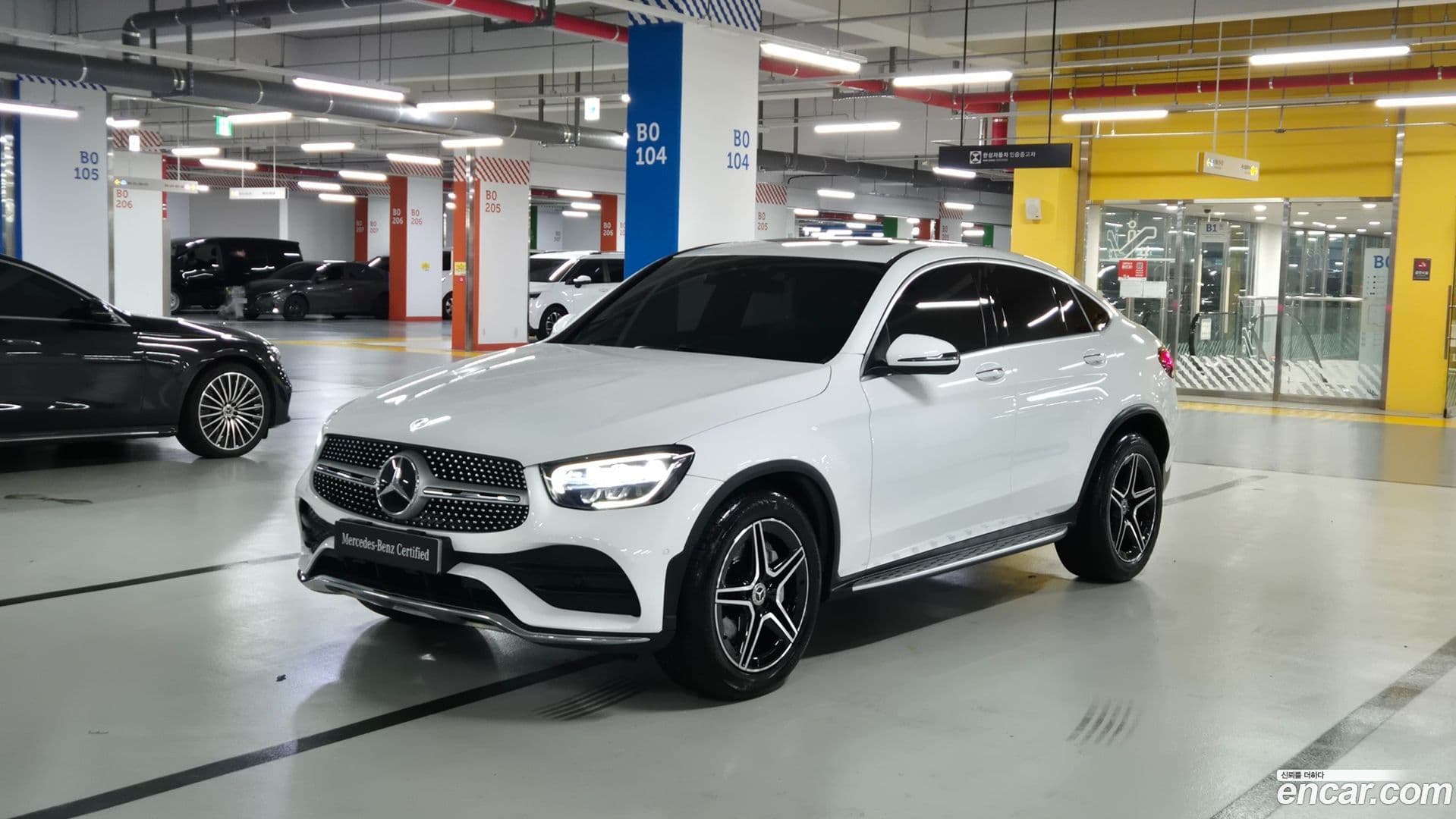 Main__Slider__Photo:GLC-Class Mercedes-Benz 2020.0-0
