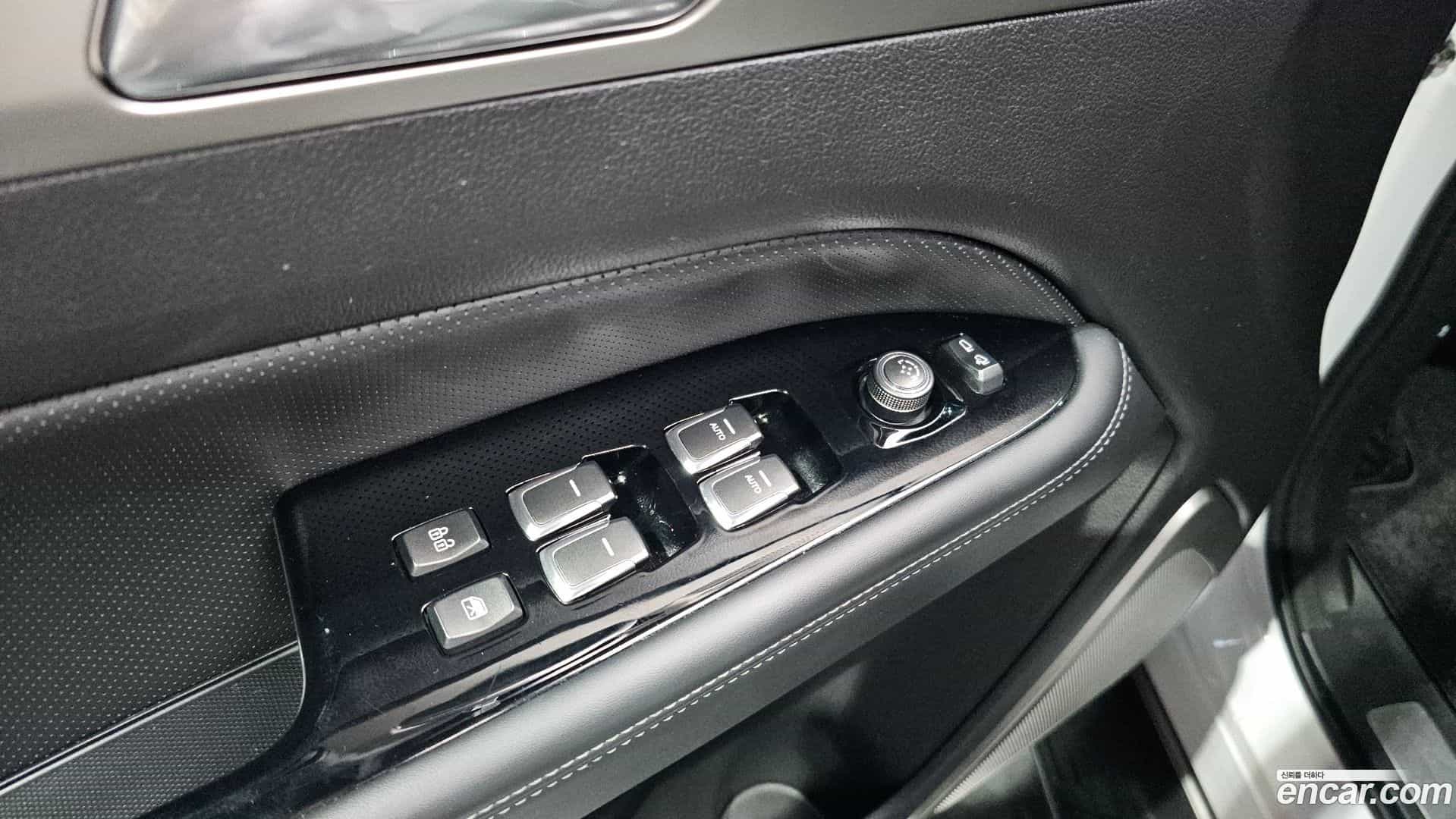 Rexton KG Mobility 2018.6-OPTION-023
