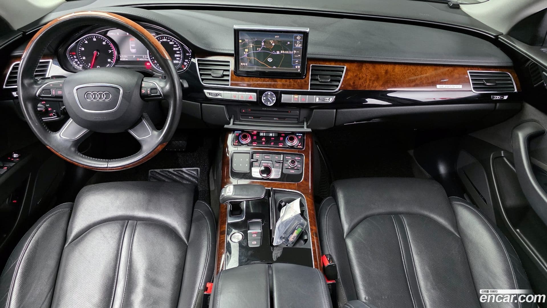 Main__Slider__Photo:A8 Audi 2011.4-6