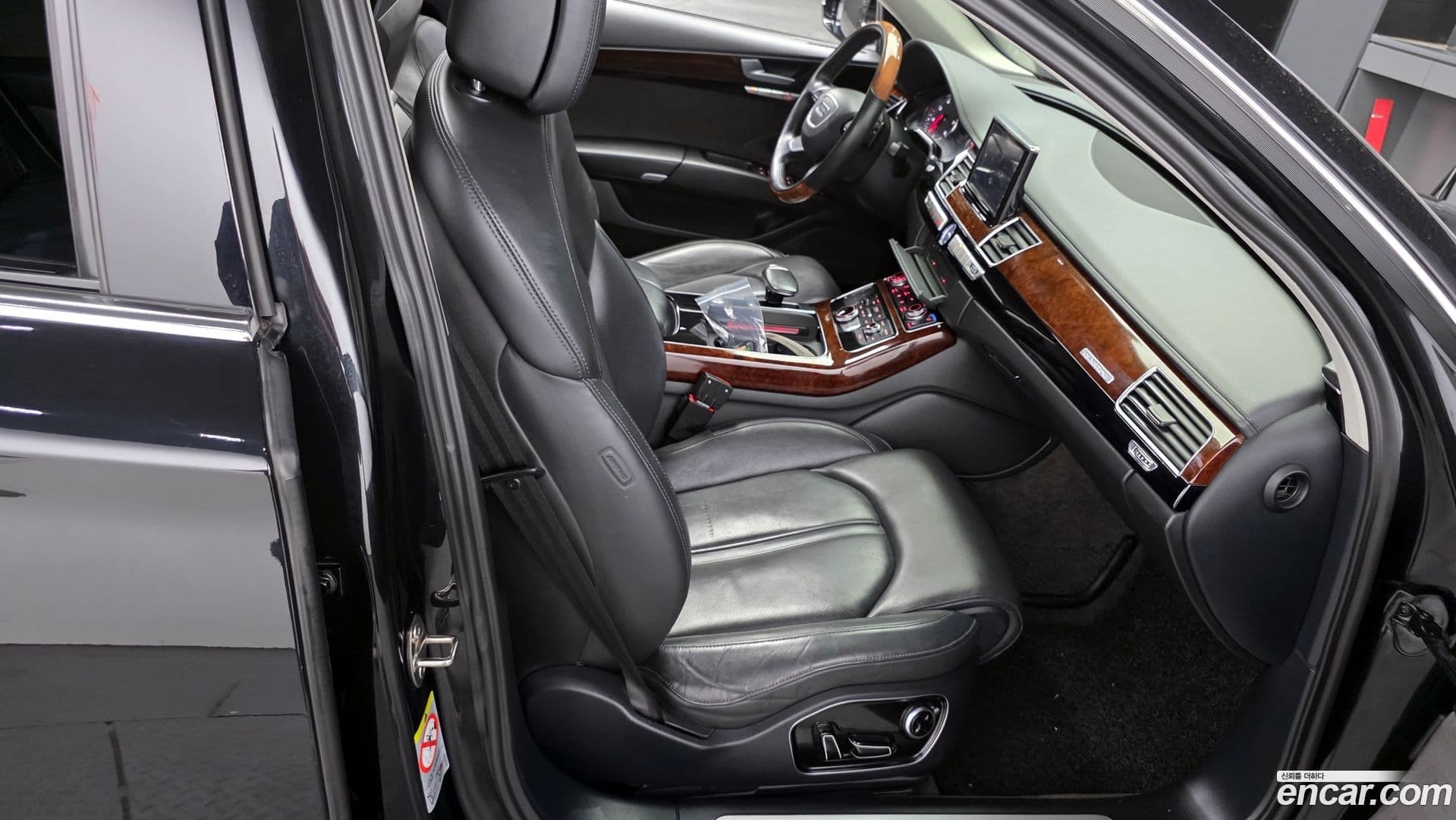 Main__Slider__Photo:A8 Audi 2011.4-11