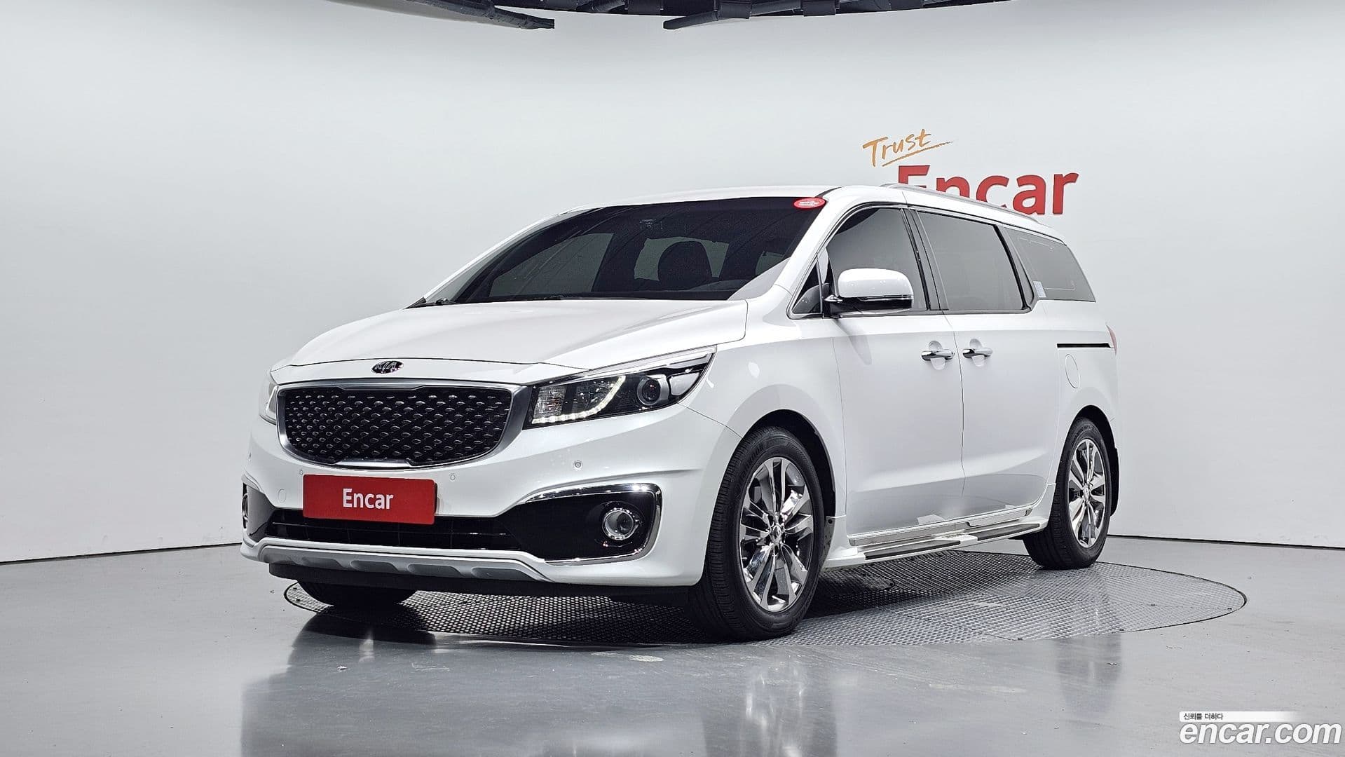Main__Slider__Photo:Canival Kia 2017.5-0