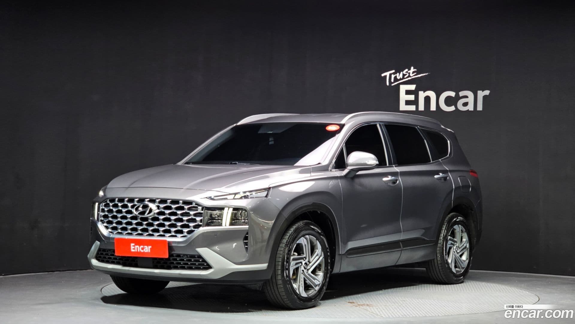 Main__Slider__Photo:Santafe Hyundai 2020.8-0