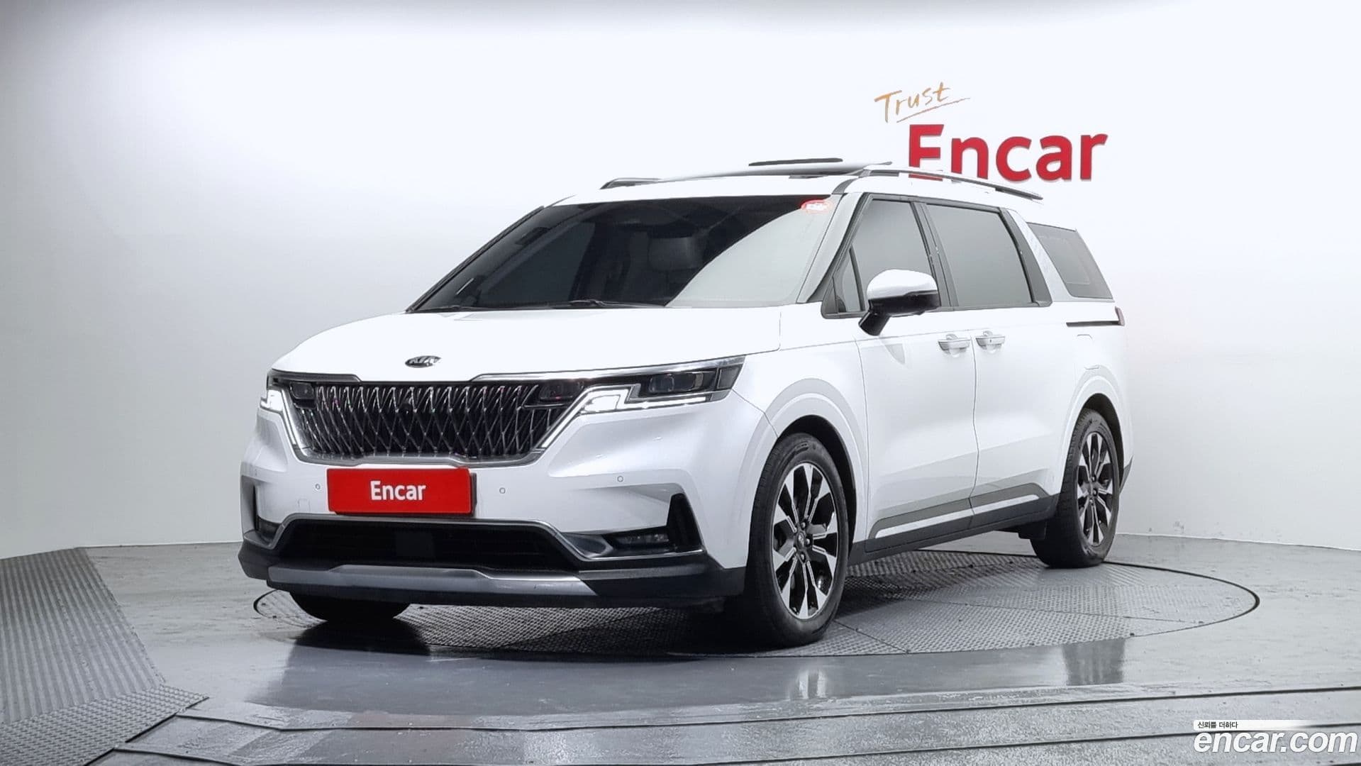Main__Slider__Photo:Canival Kia 2020.10-0