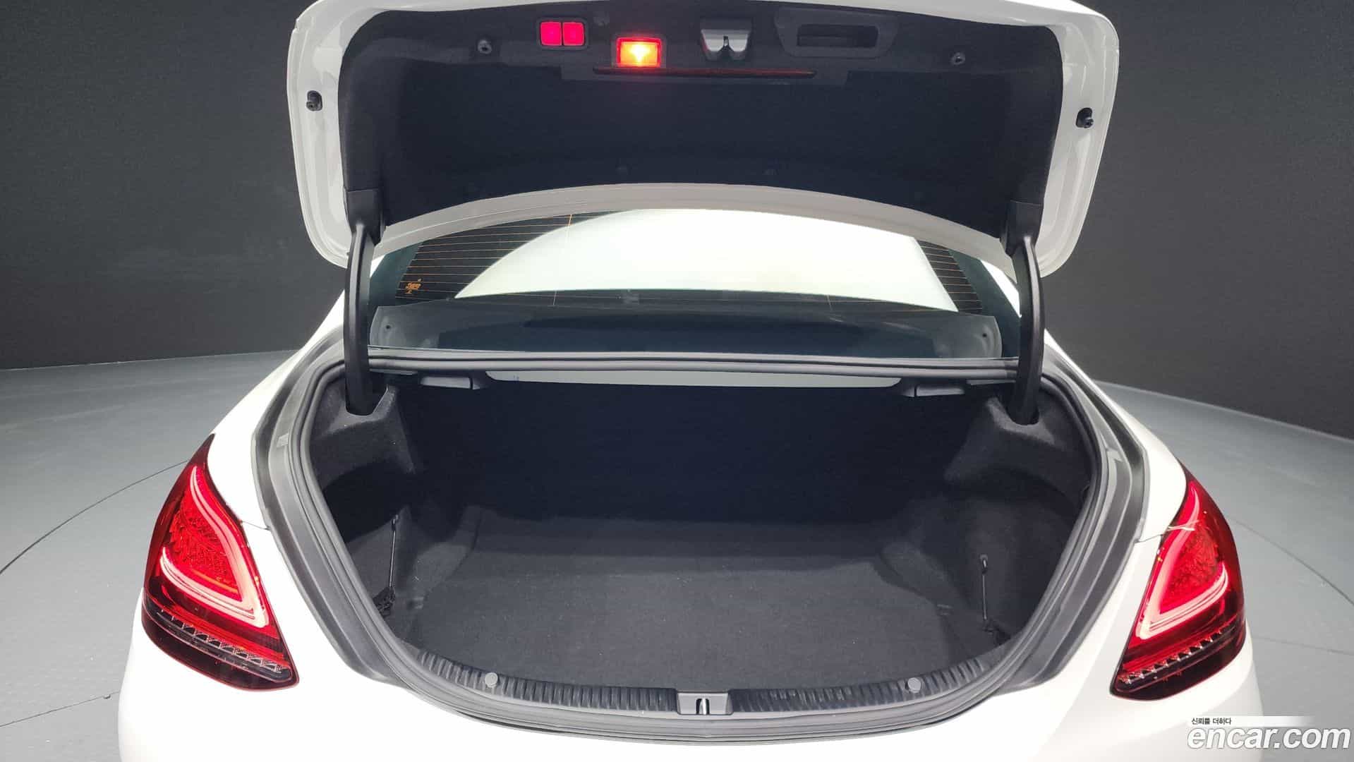 C-Class Mercedes-Benz 2019.11-OPTION-024